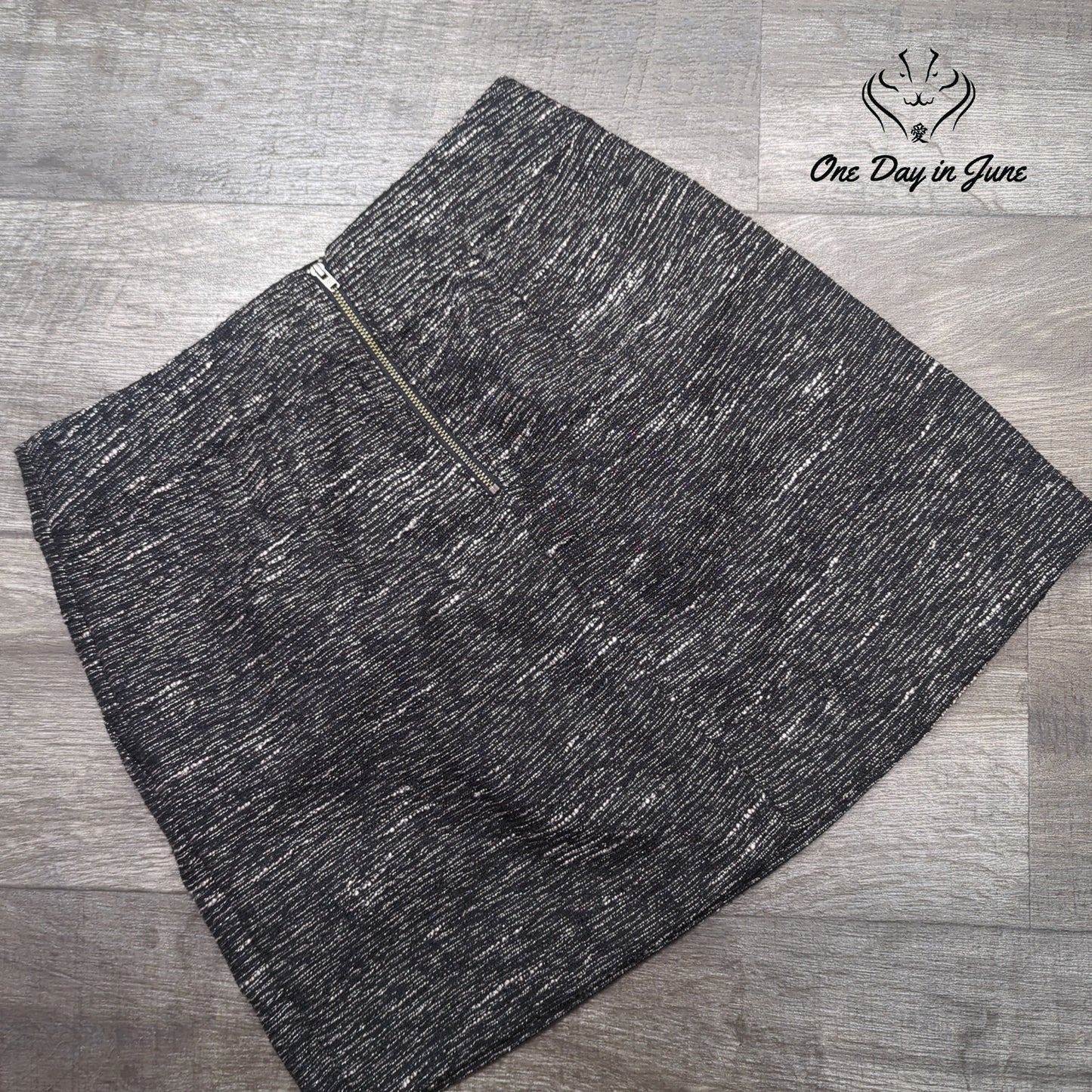 Loft Petite Textured Mini Skirt Size 6P