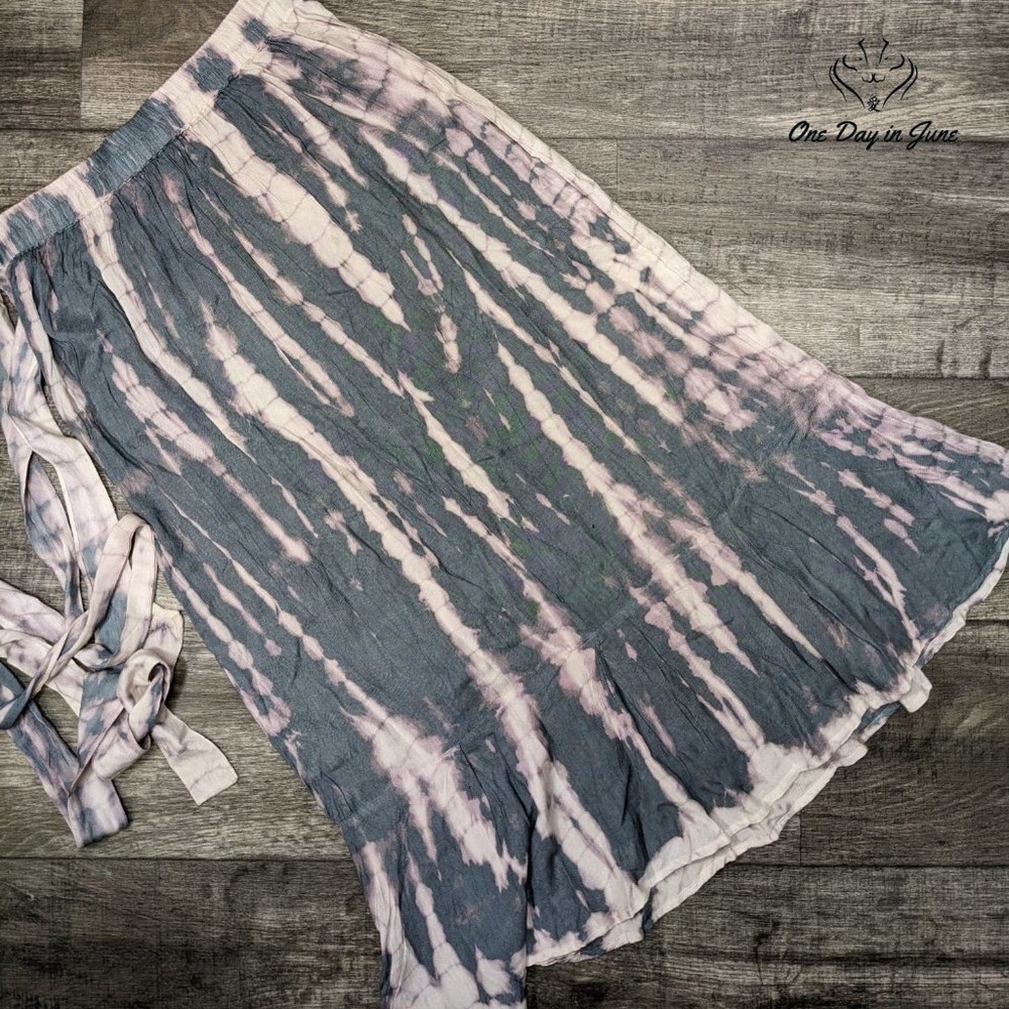 Sim & Sam Tie Dye Tie Waist Midi Skirt Size M
