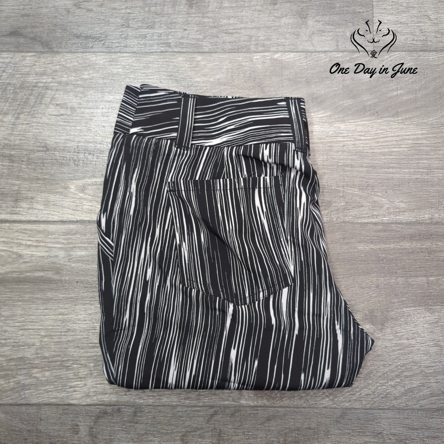 Calvin Klein Light Weight Pants Size 6