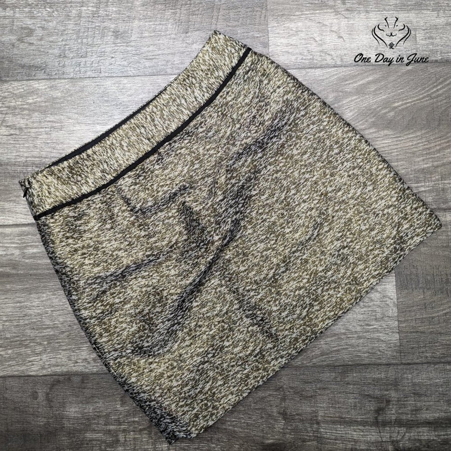 The Limited Gold Accent Mini Skirt Size 0