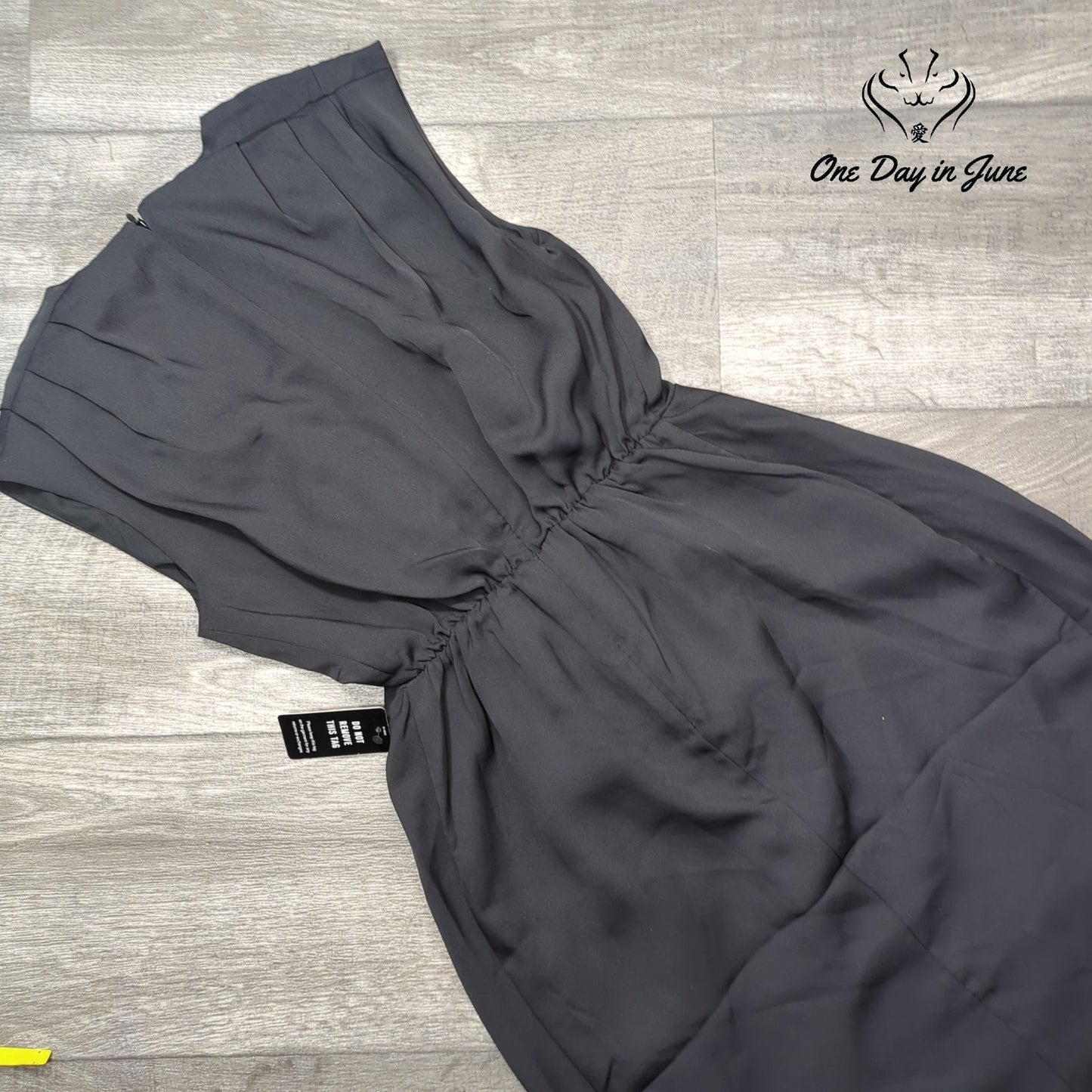 Express V Neck Knee Length Dress Size XXS