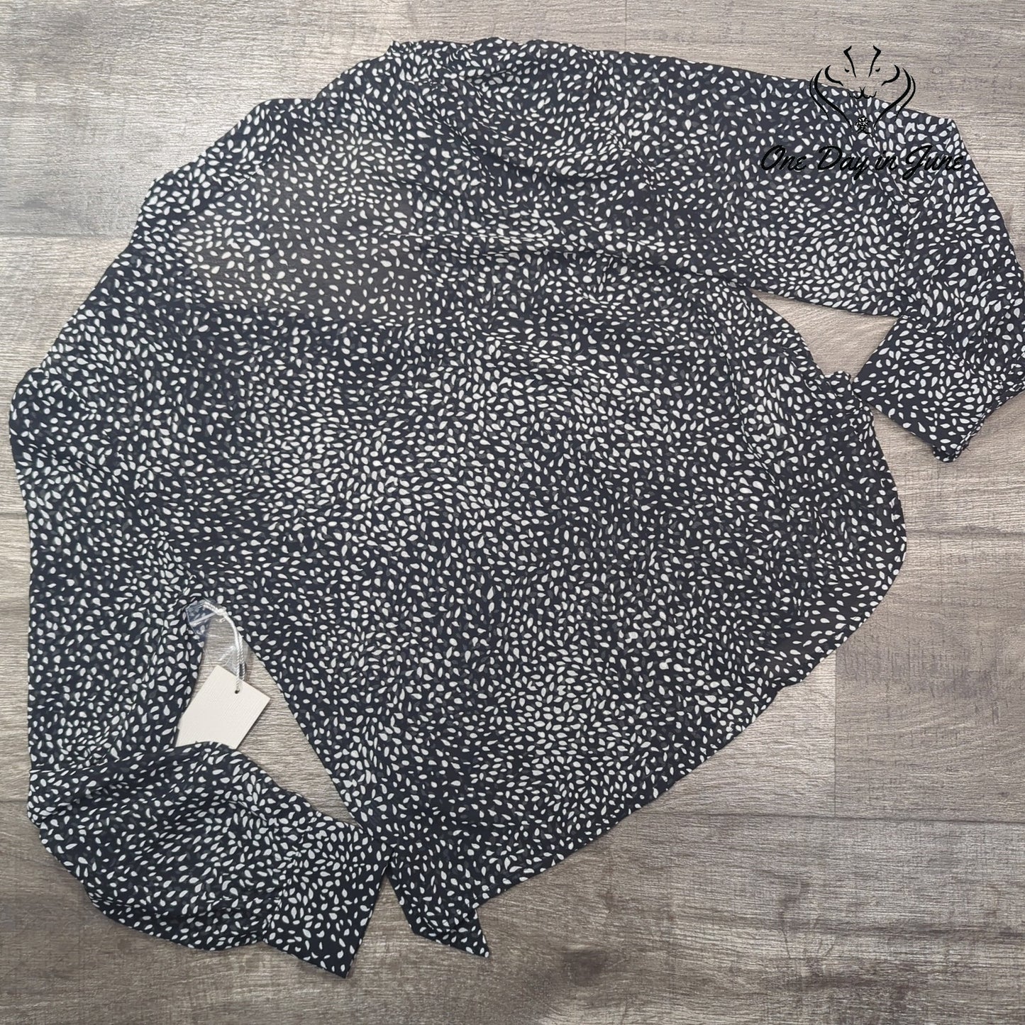 Worthington Long Sleeve Button Front Sheer Top Size XS