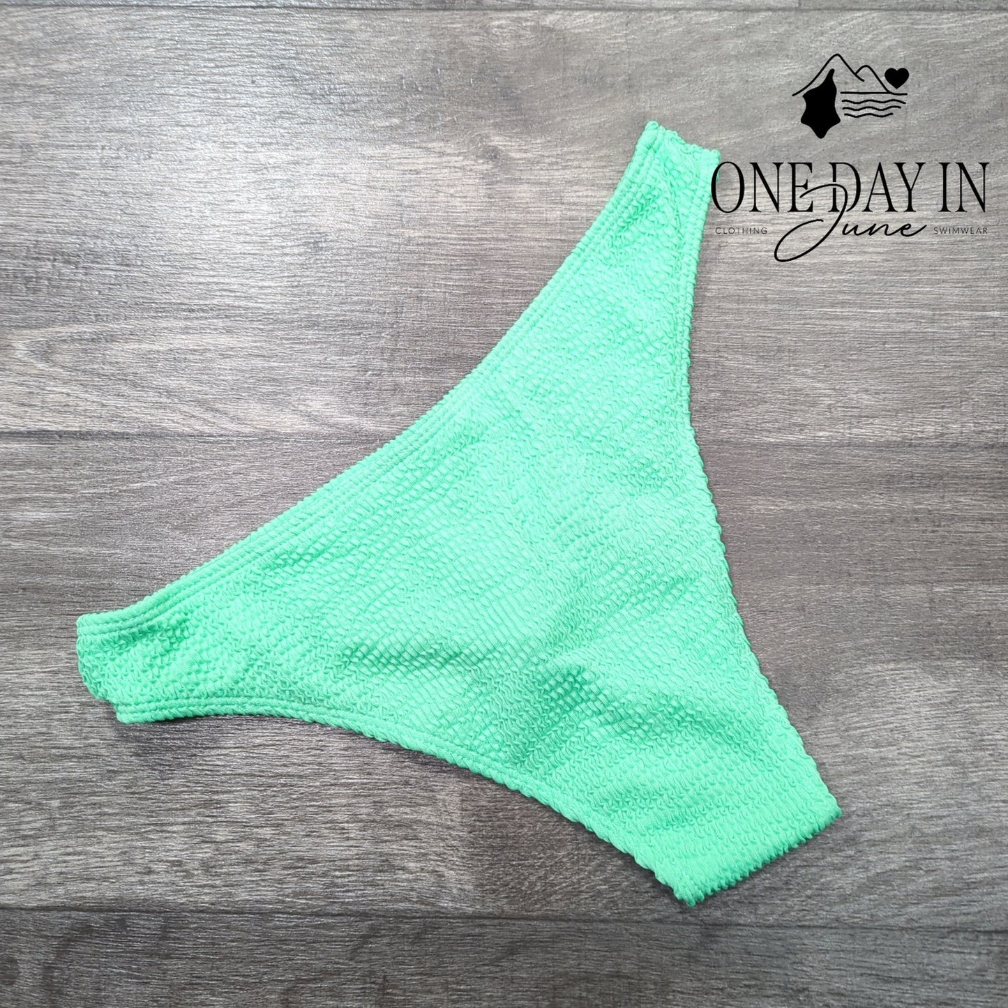 Yimisan Smocked Bikini Bottom Size L