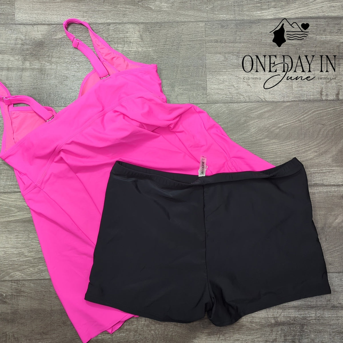 Aqua Eve Plus Size Cross Front Boyshort Tankini Swimsuit Hot Pink NWT Size 20W