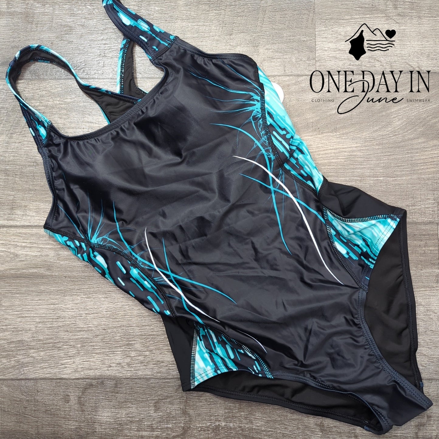Charmo Sport One Piece Swimsuit Size M