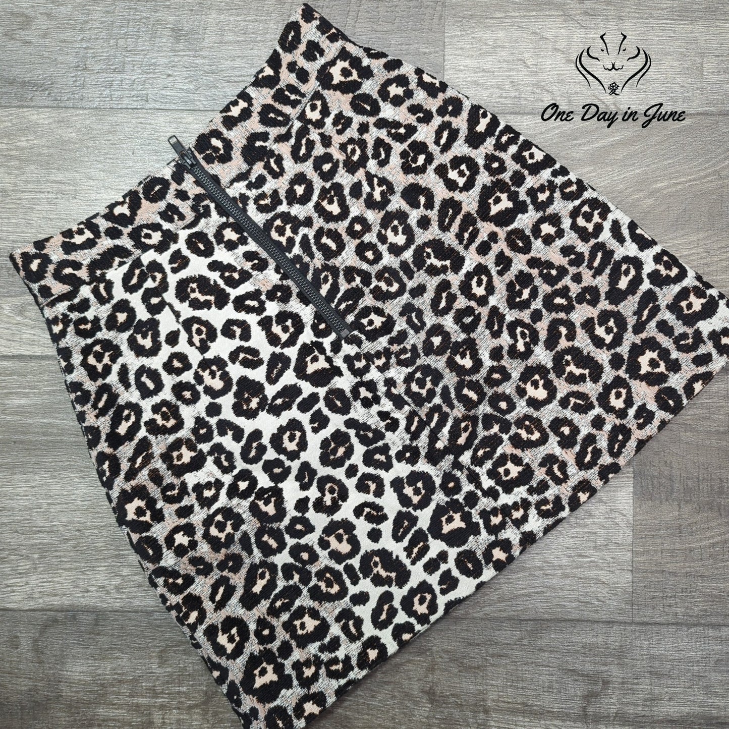Topshop Leopard Jacquard Mini Skirt Metallic Animal Print Textured Size 2