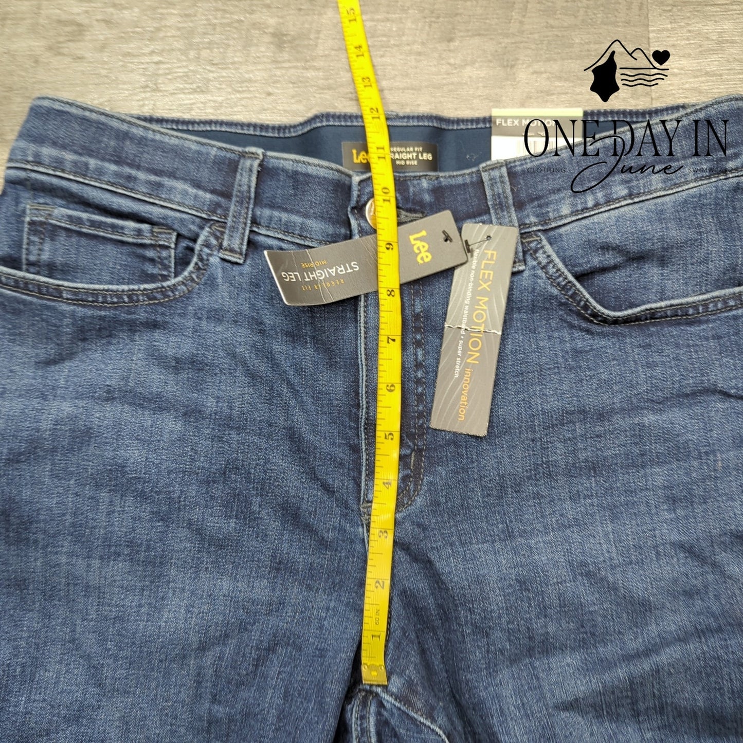 Lee Flex Motion Straight Leg Jeans Size 14