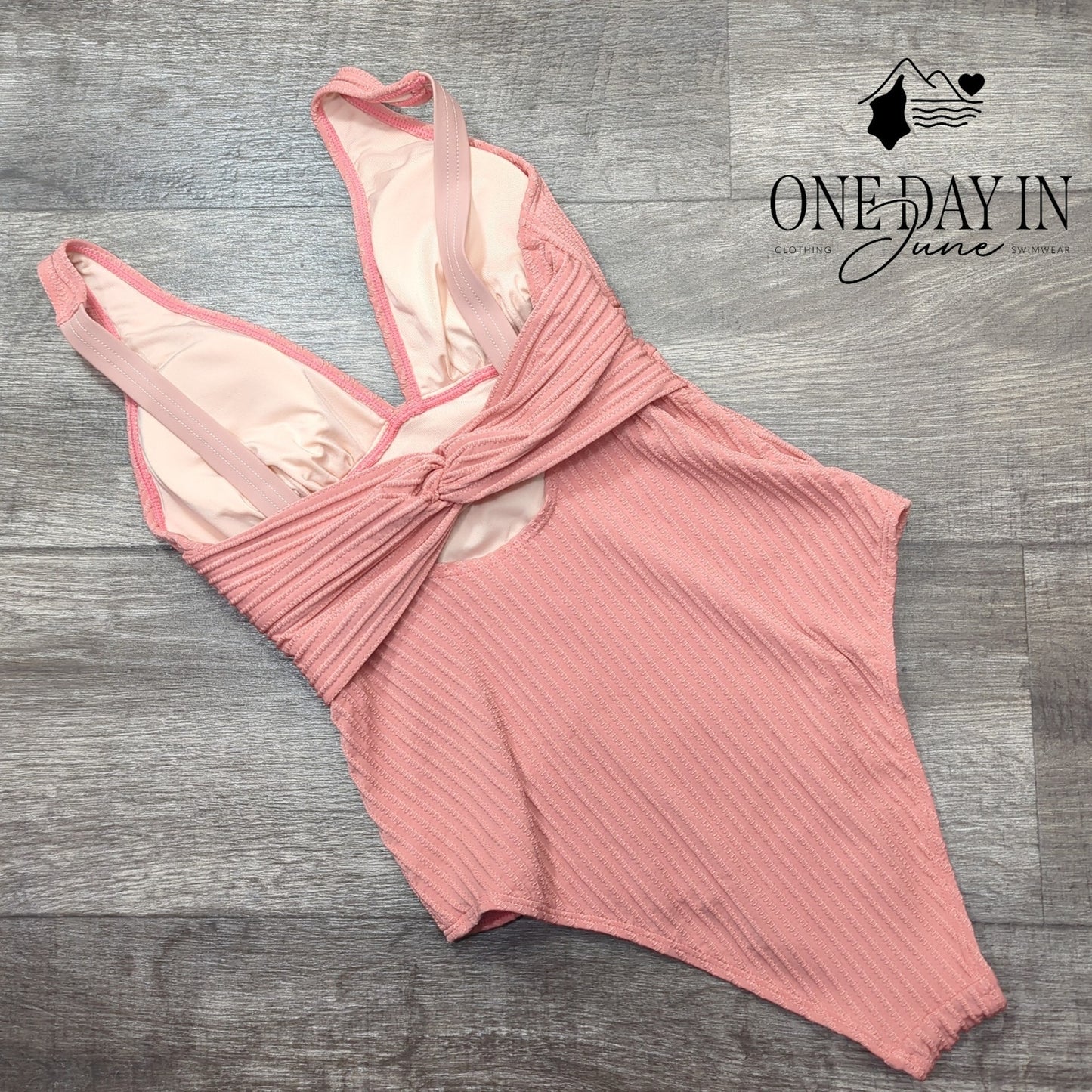 Cupshe Textured V Neck One Piece Swimsuit Size S