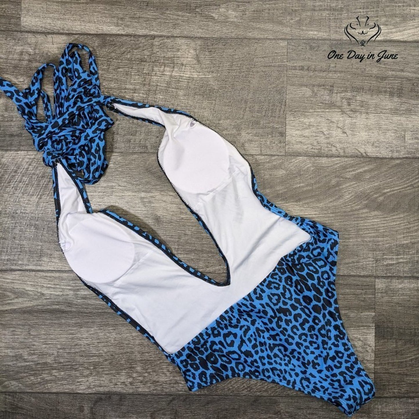 SweatyRocks Sexy Criss Cross Tie Knot Front Deep V One Piece Swimsuit Size M