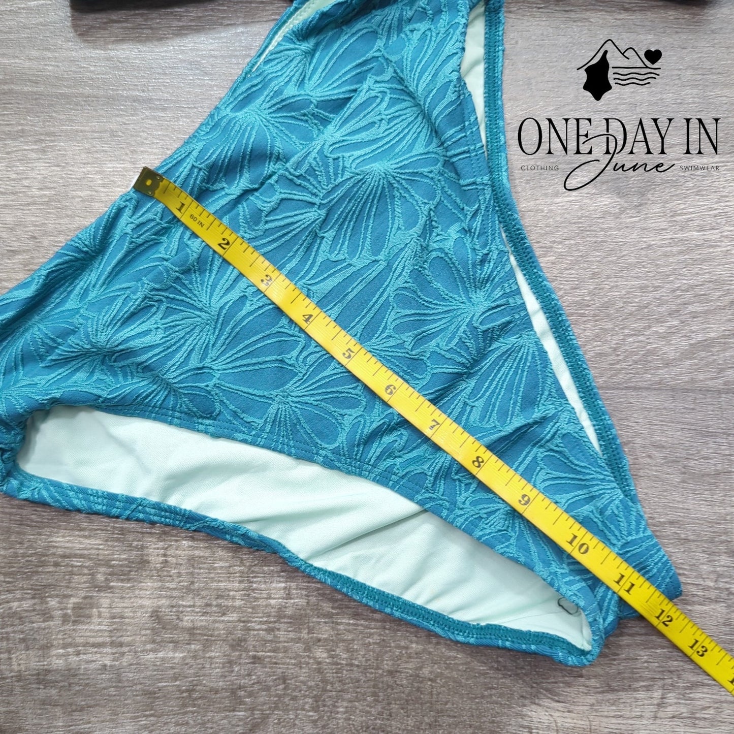 Cupshe Scallop Textured High Waist Bikini Swimsuit Size S