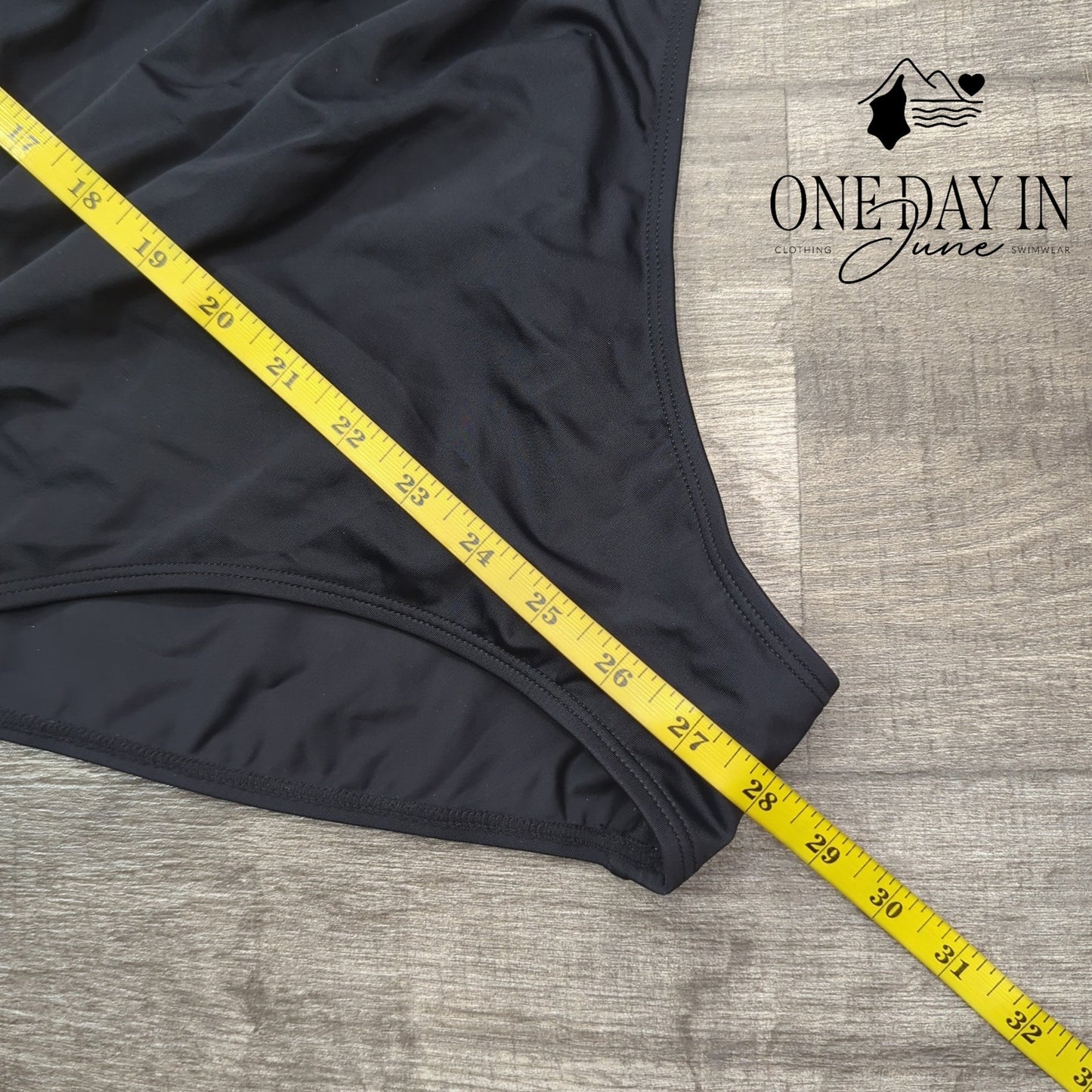 Cupshe V Front Tummy Control One Piece Swimsuit Size L