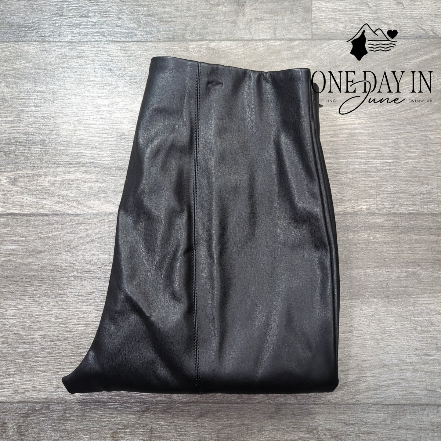 Ann Taylor Petite Faux Leather Pants Size MP