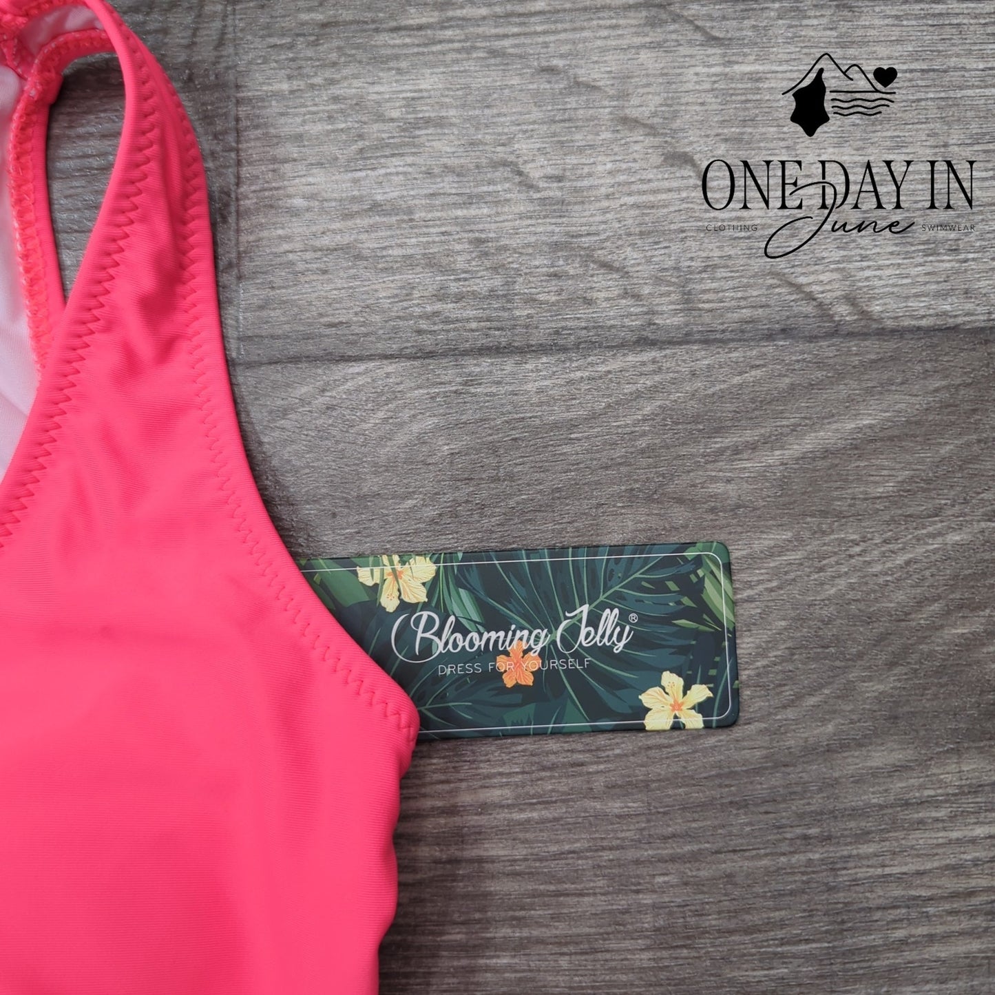 Blooming Jelly Crop Top Ruched Back Bikini Swimsuit Size S