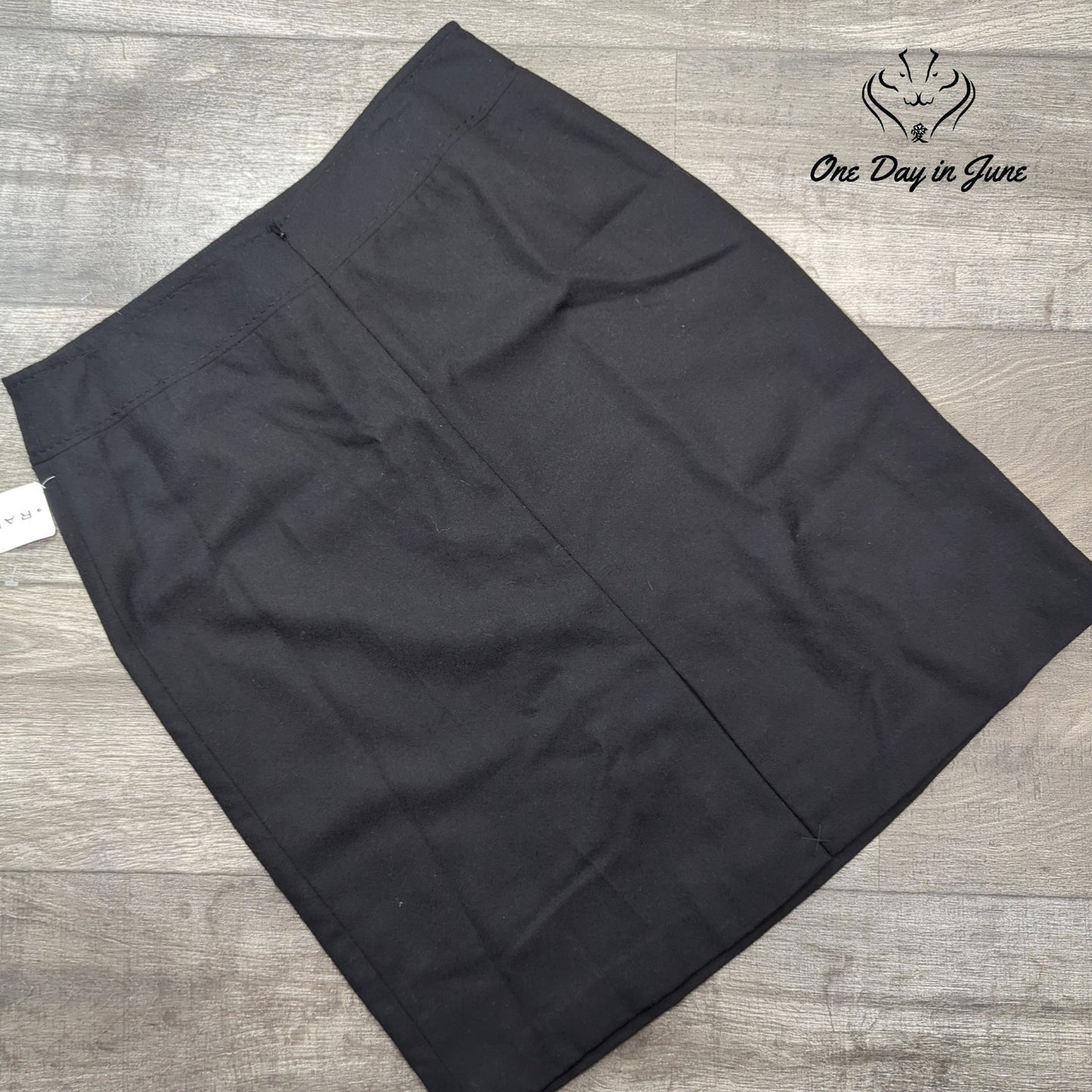 Rafael Knee Length Wool Skirt Size 12