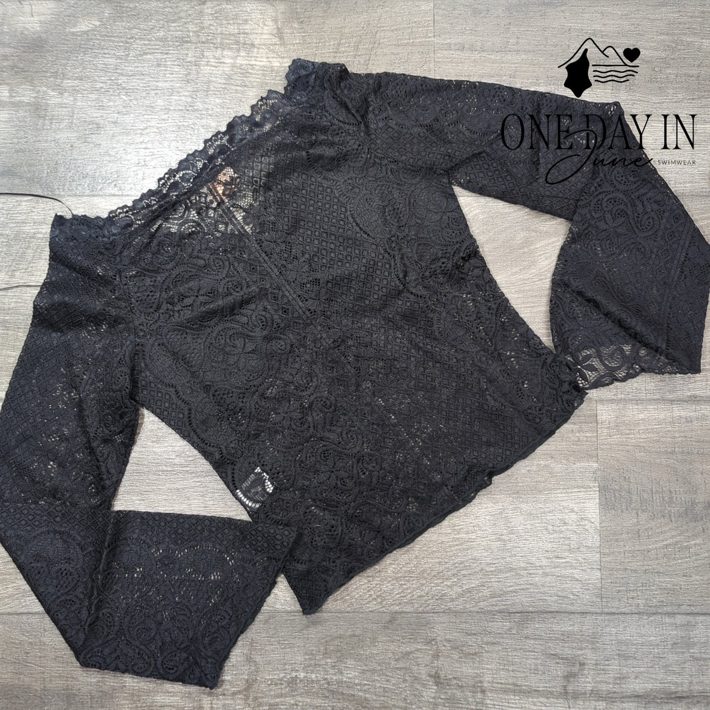 GLG Crochet Long Sleeve Top Size M