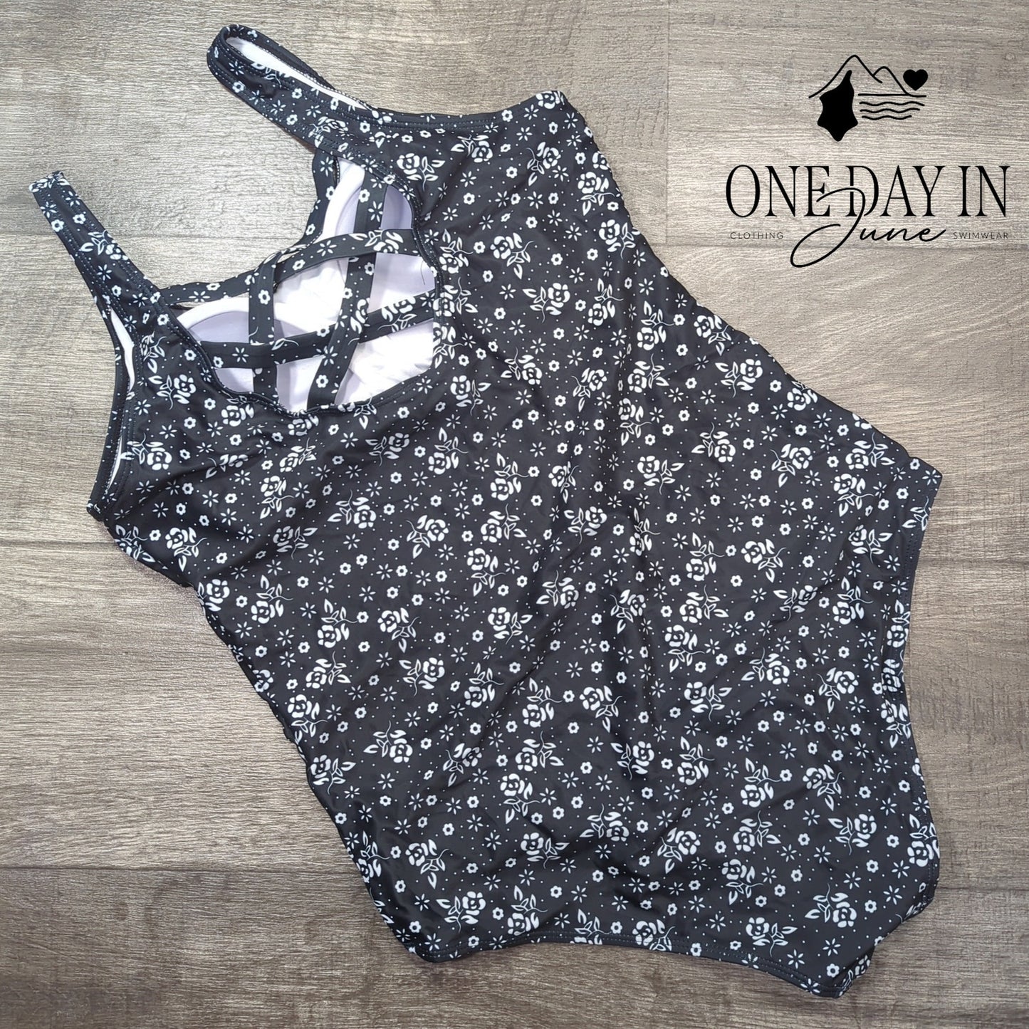 CharmLeaks Floral Cage Back One Piece Swimsuit Size XL