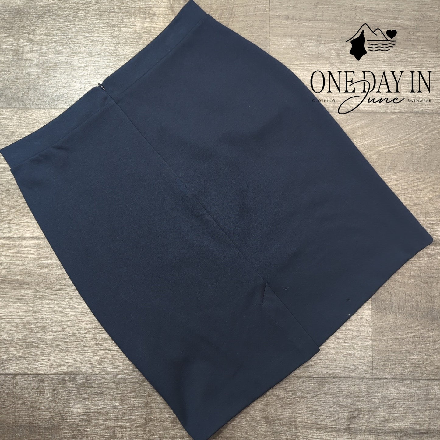 Banana Republic Pull On Pencil Skirt Size 6