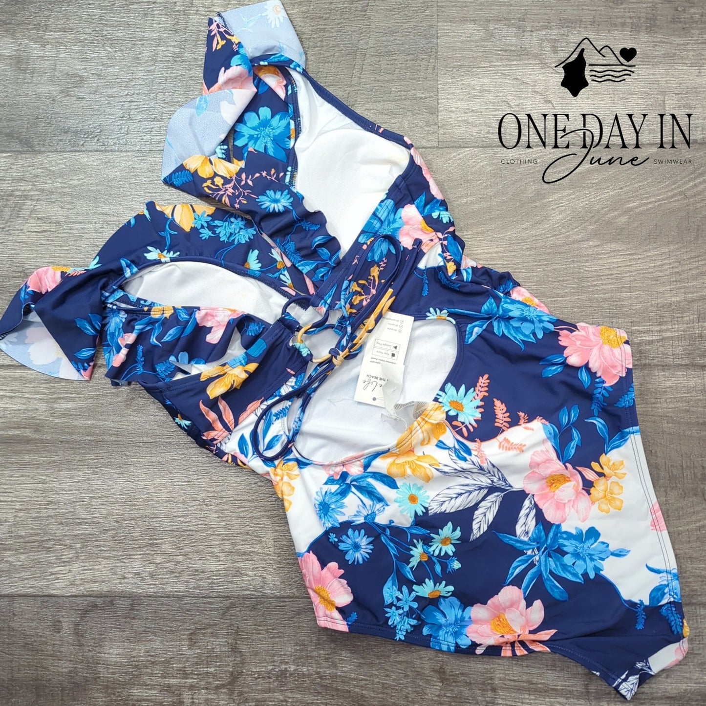 Cupshe Tie Back Ruffle Shoulder One Piece Swimsuit Size M