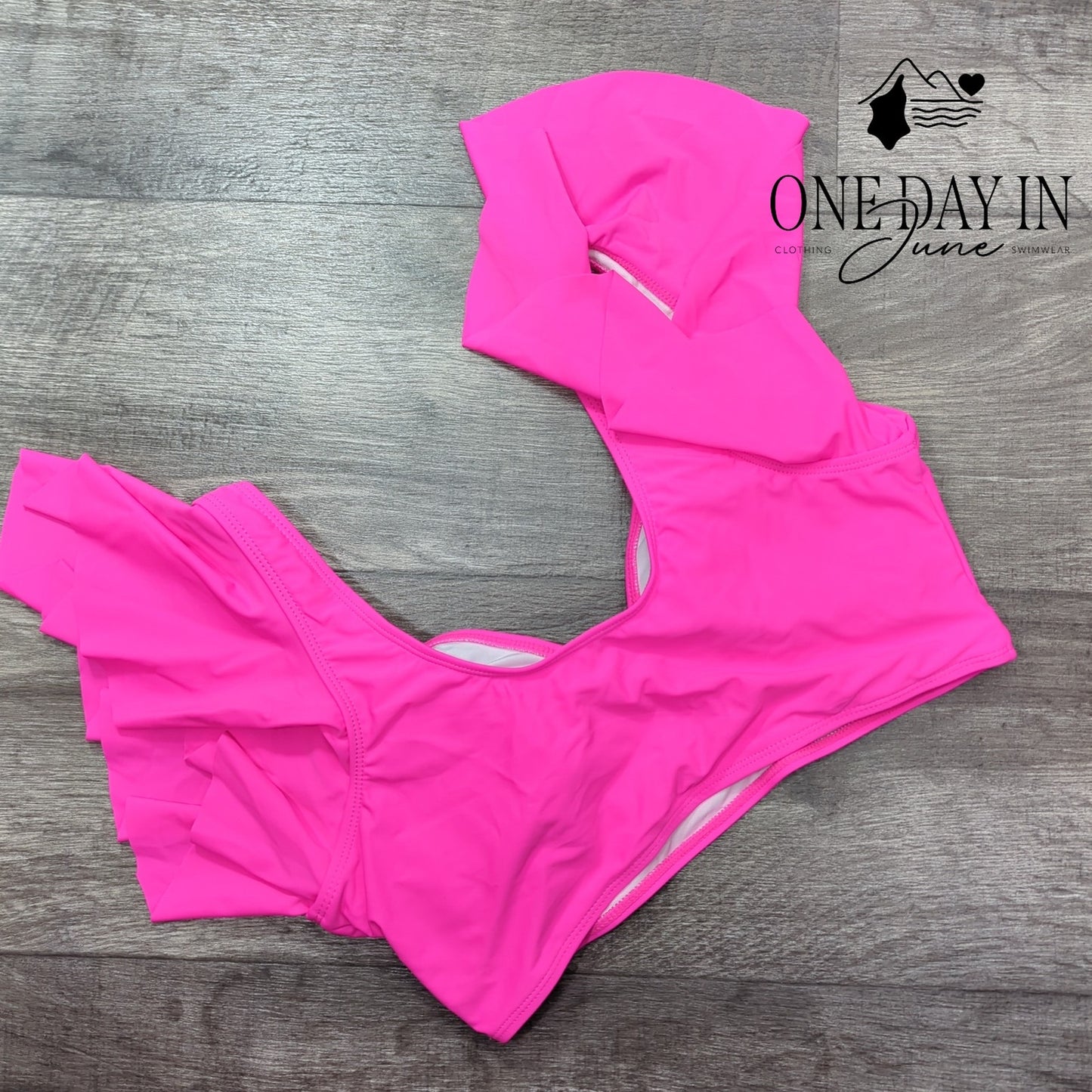 CharmLeaks Flare Shoulder Bikini Top Size L