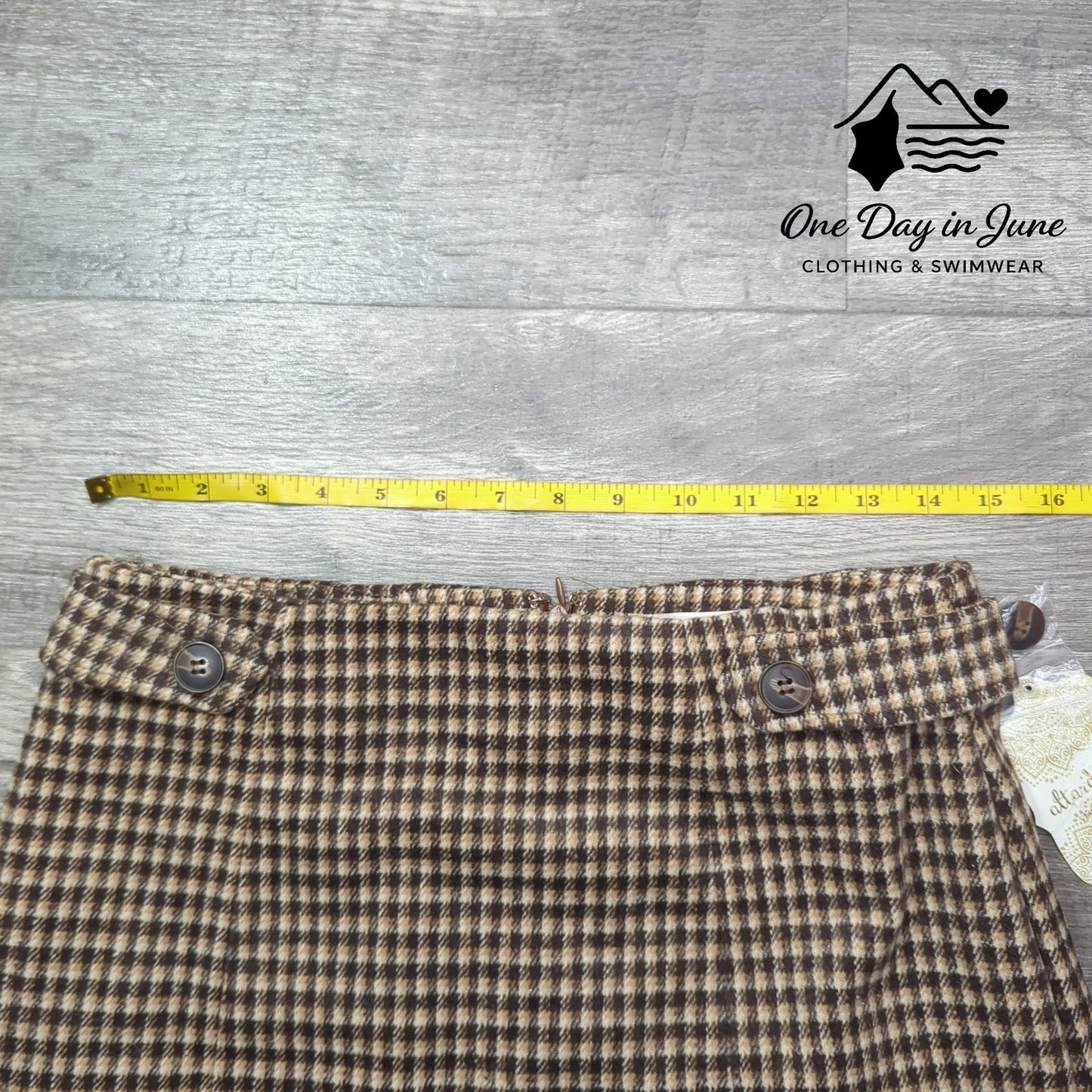 Altar'd State Mini Lined Skirt Size M