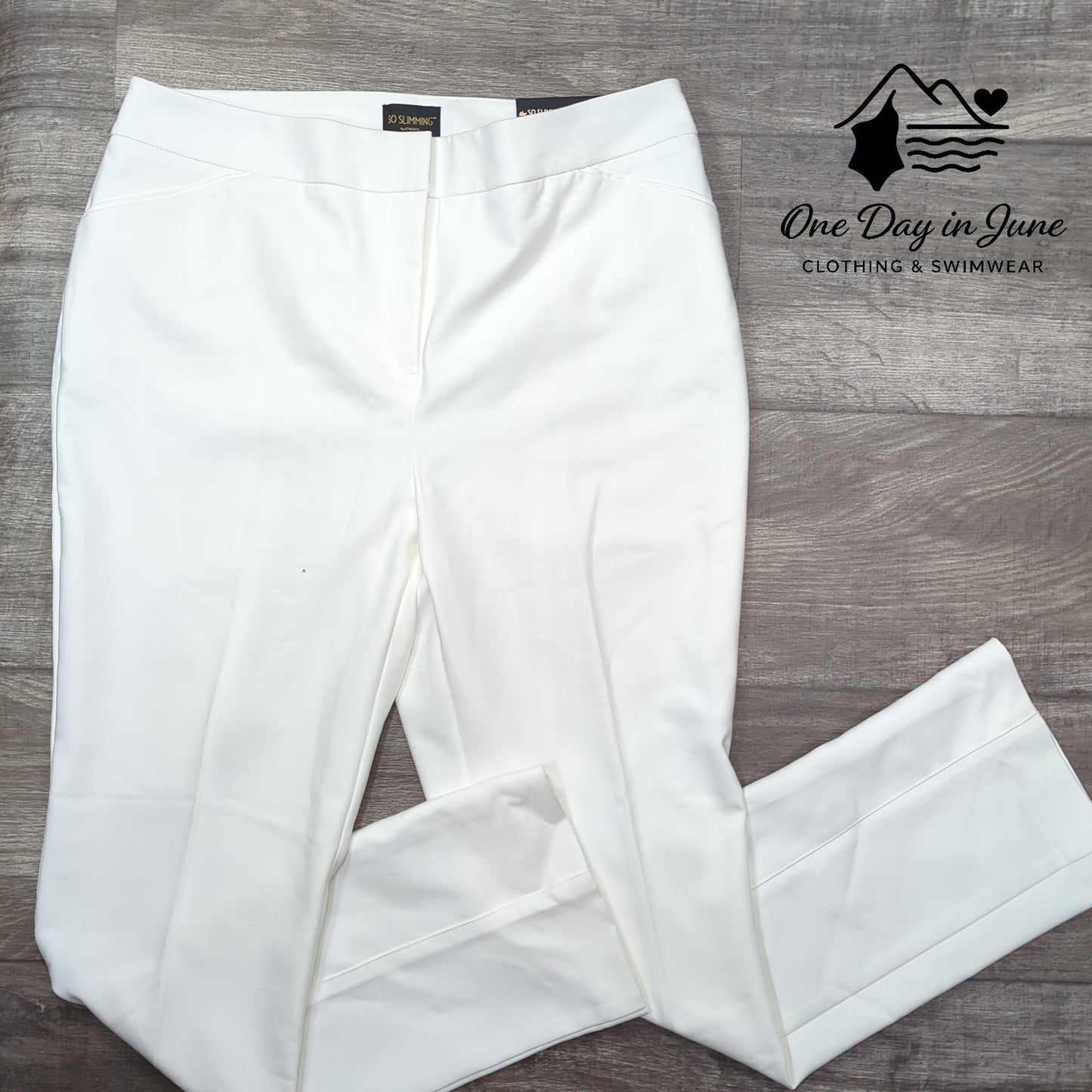 Chico's Grace So Slimming Straight Leg Pants Size Chico's 1.5 (10)