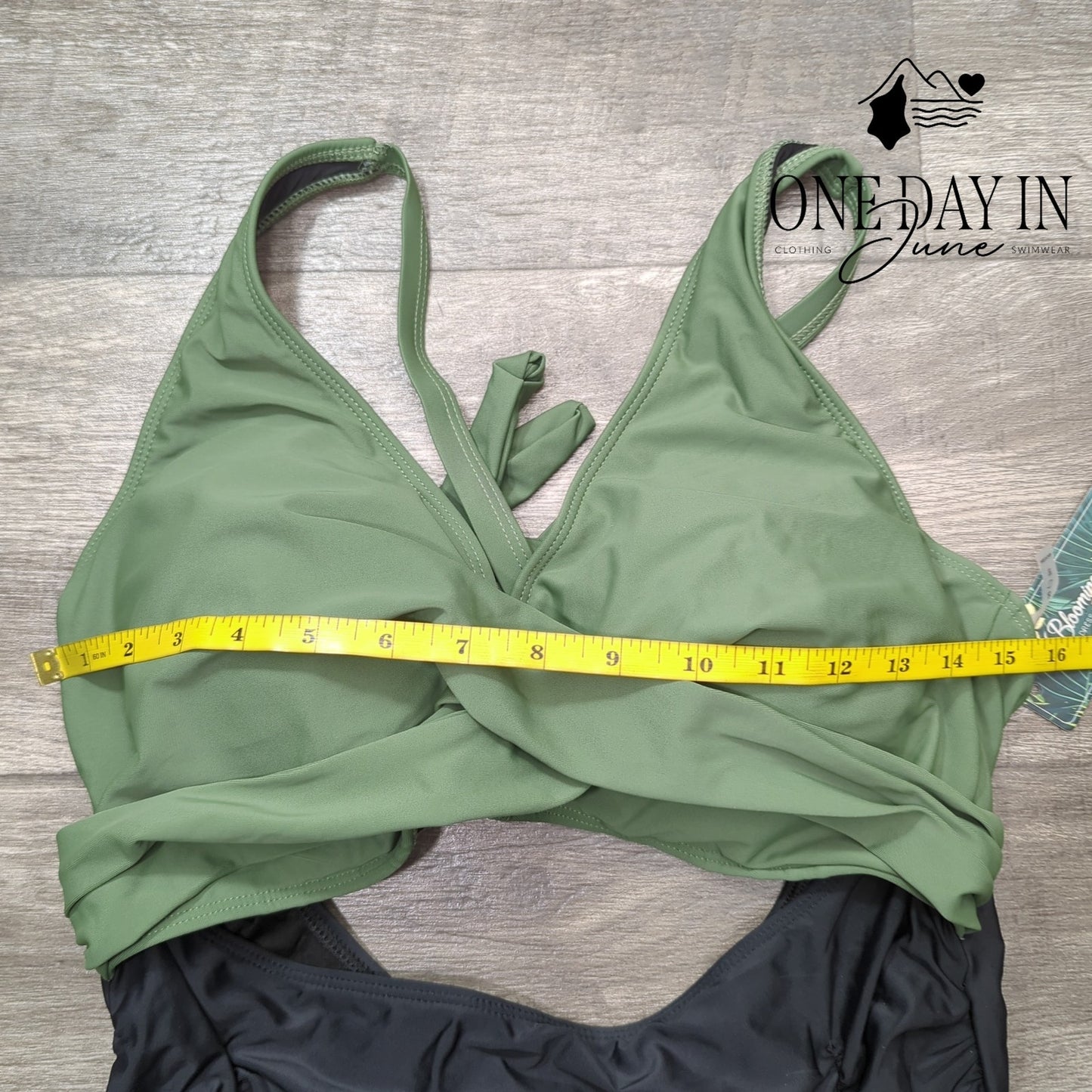 Blooming Jelly Tie Back Cut Out Cross Front One Piece Swimsuit Size XL