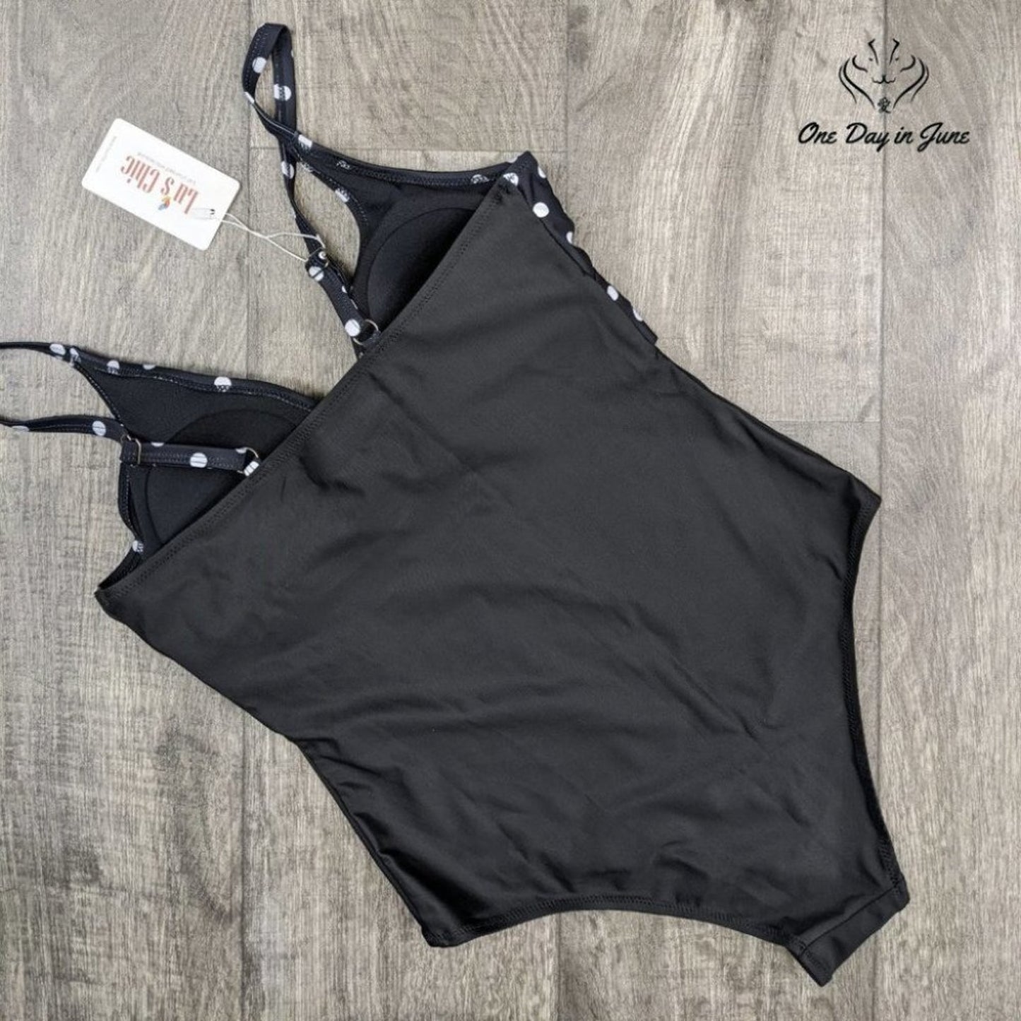 Lu's Chic Deep V Neck One Piece Swimuit Size M