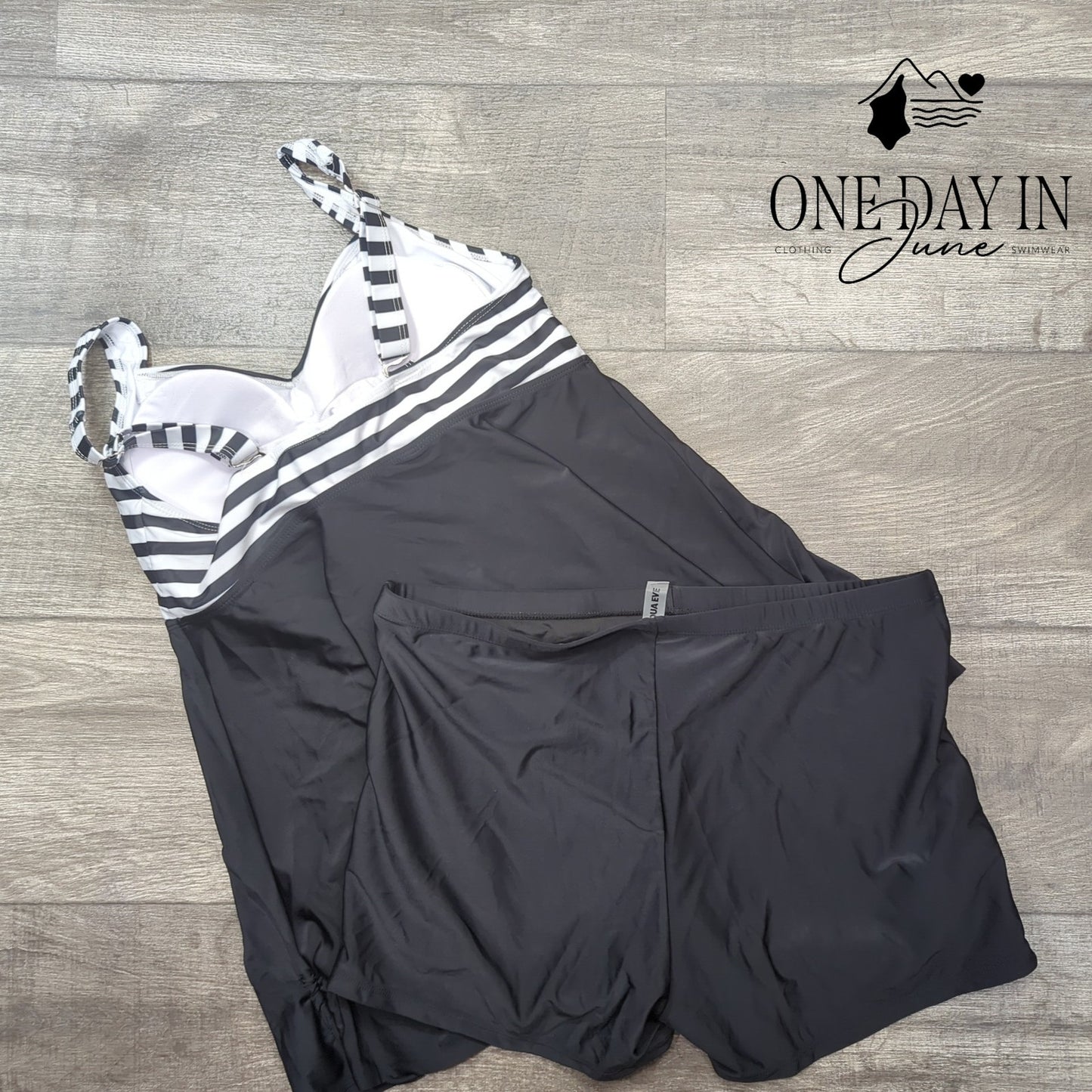 Aqua Eve Cross Front Boyshort Tankini Swimsuit Size XXL