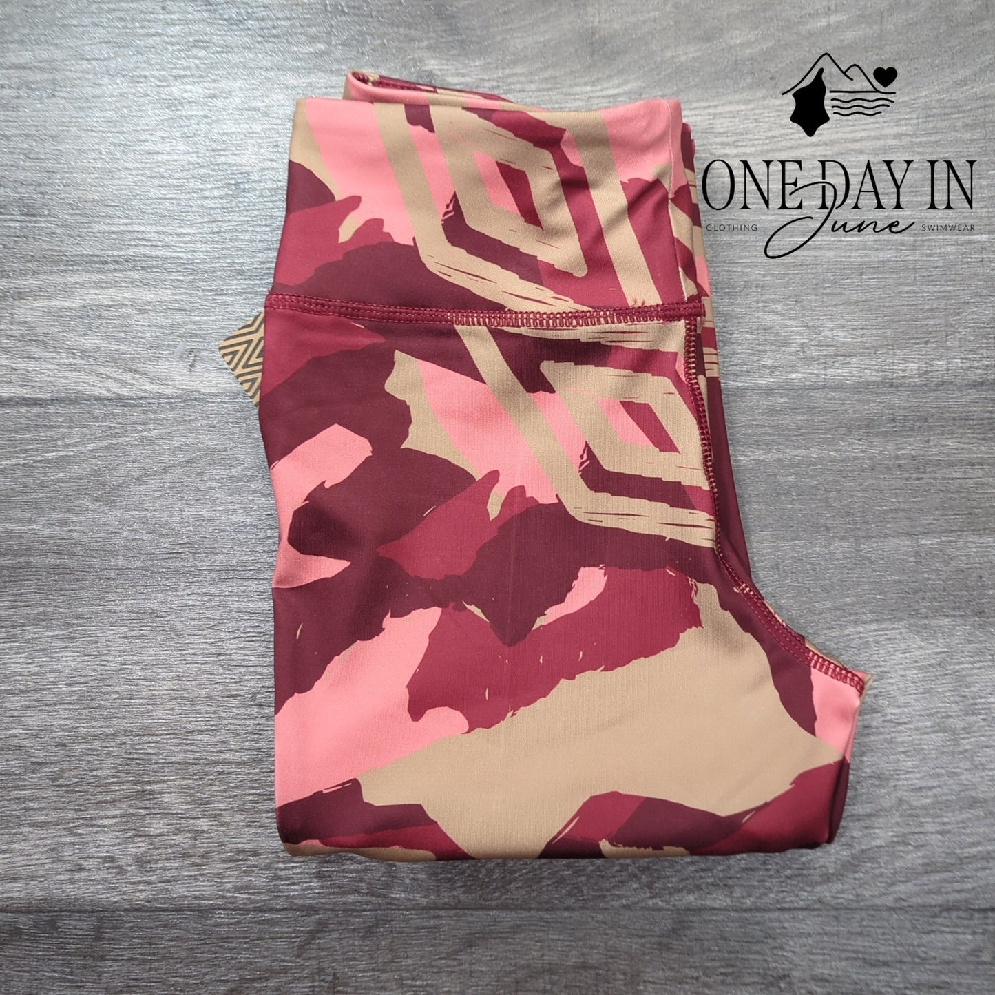 Umbro Pink Camo Leggings Size M