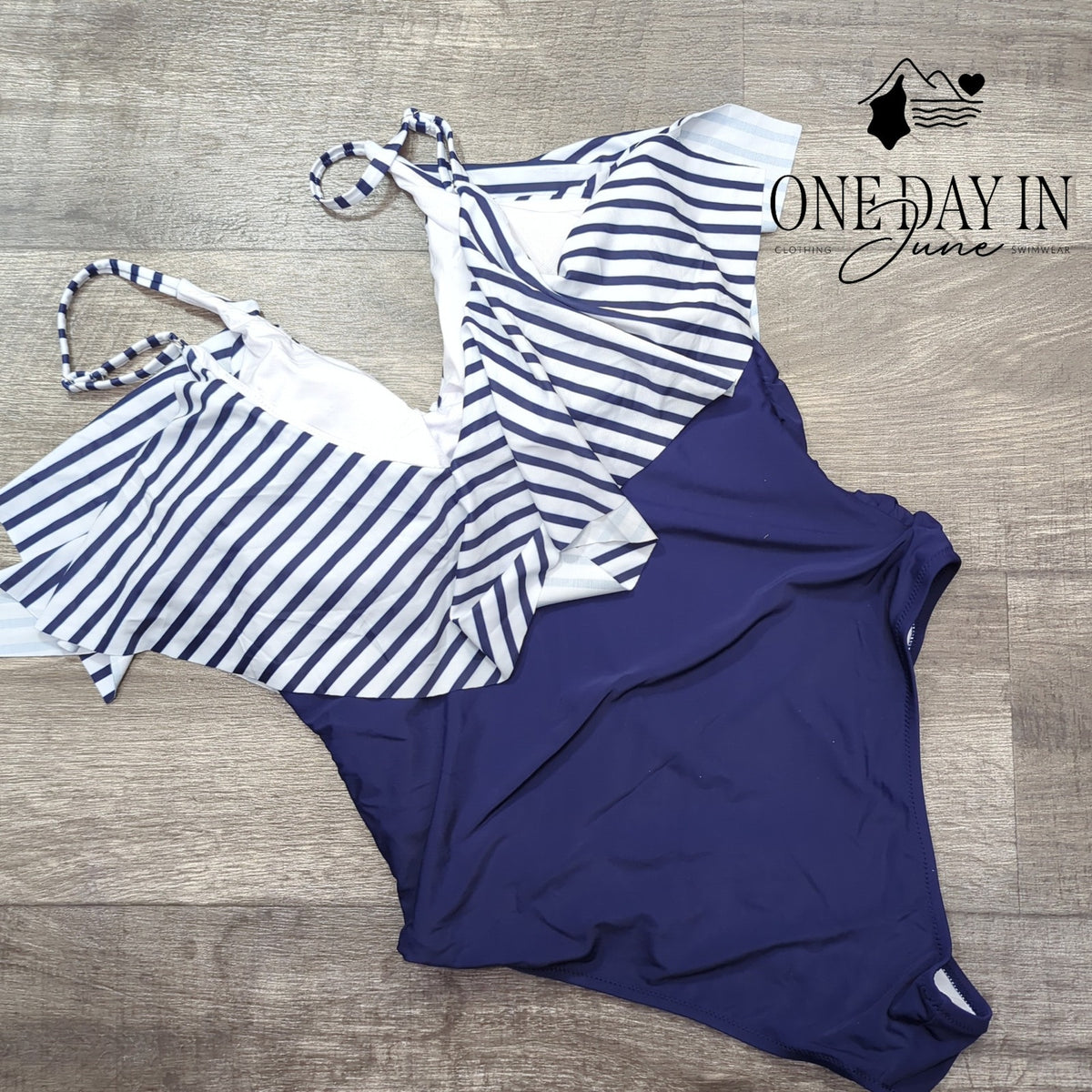 Adisputent Tummy Control Flounce One Piece Swimsuit Navy Stripe Size XXL