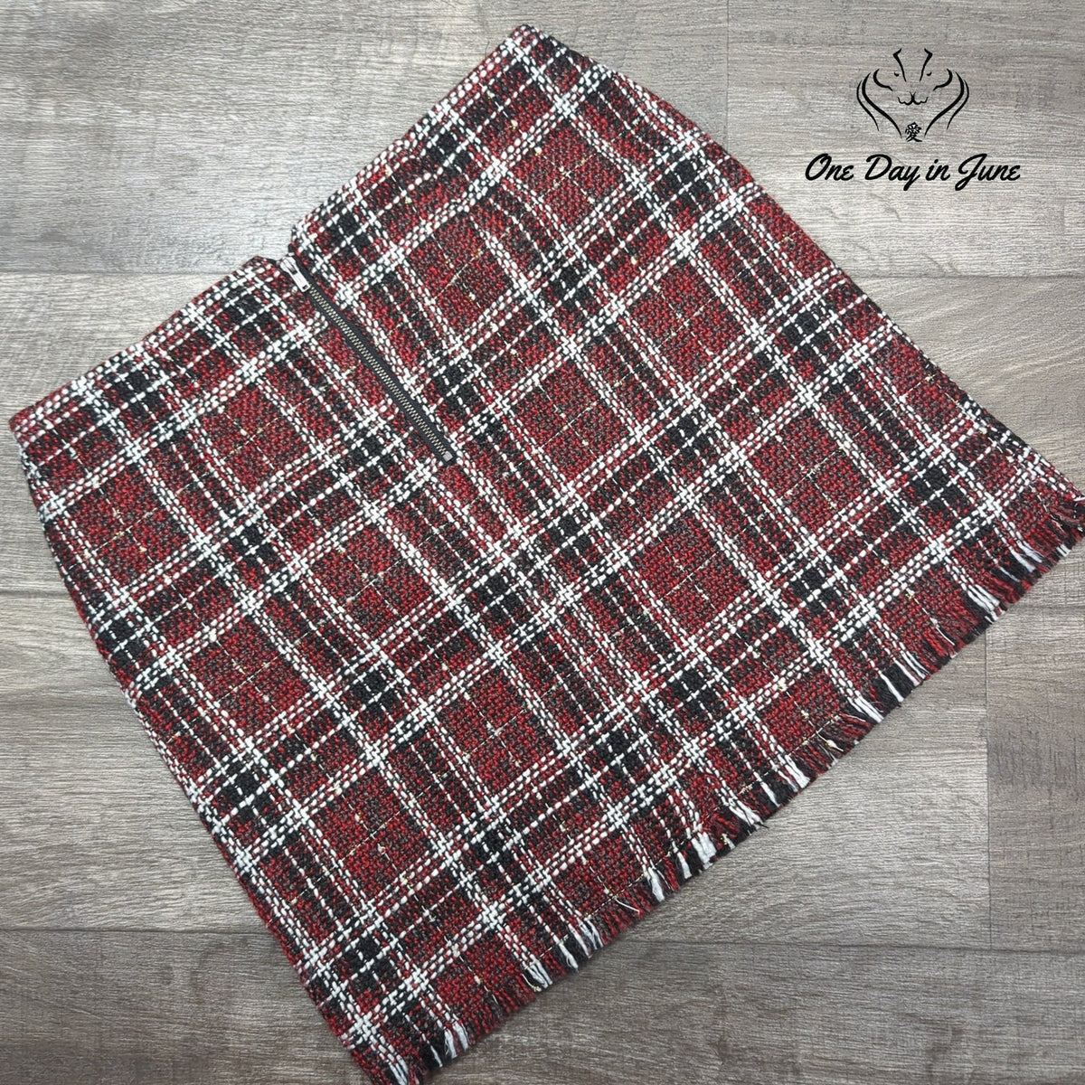Sanctuary Plaid Tweed Mini Skirt Red Black White Fringe Hem Size L