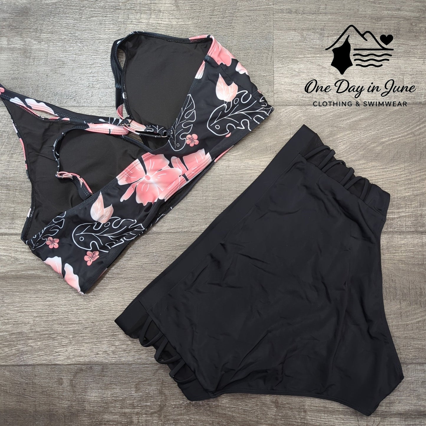 Charmleaks Plus Size Cross Front Bikini Swimsuit Size 2XL