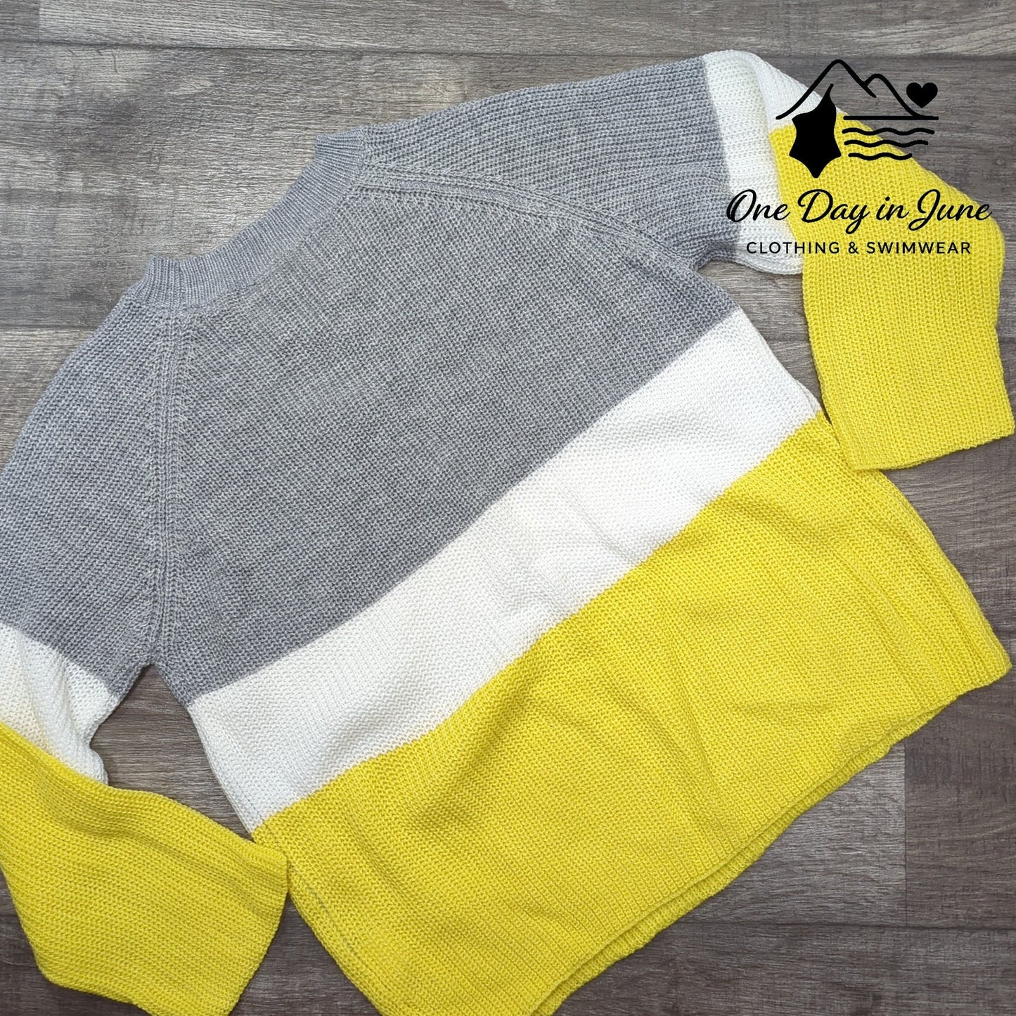 Romwe Crew Neck Knit Sweater Size S