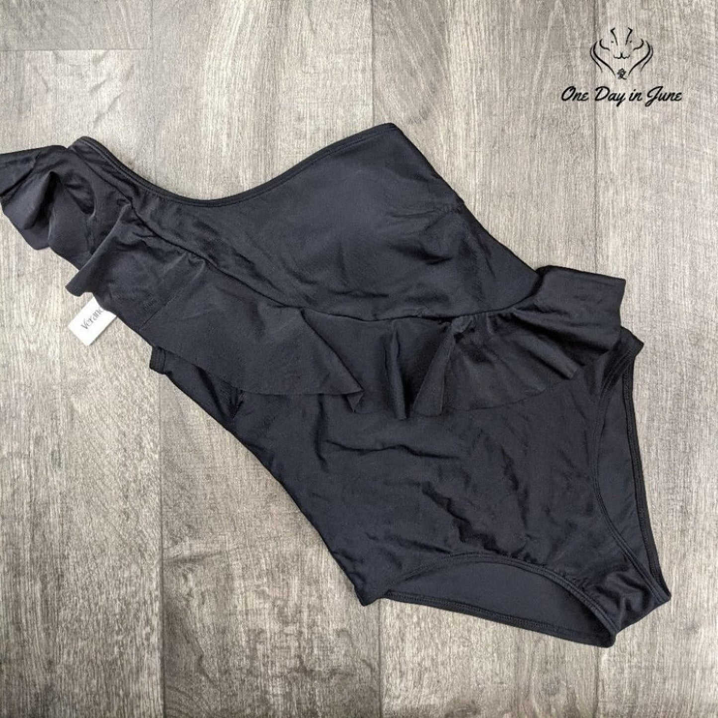 Verano Playa One Shoulder Ruffle One Piece Size S