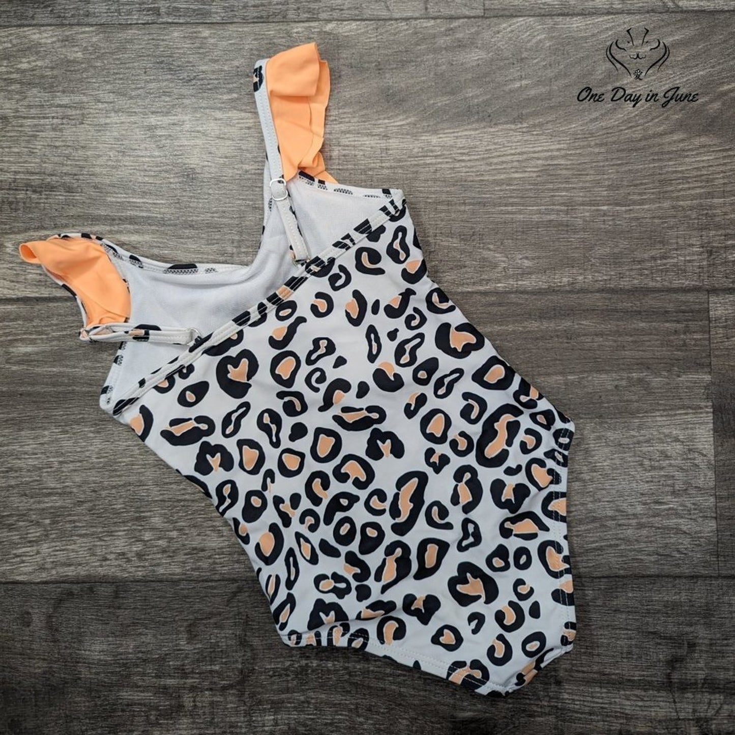 Amzbrly Girl's Ruffle Shoulder Leopard One Piece Swimsuit Size M