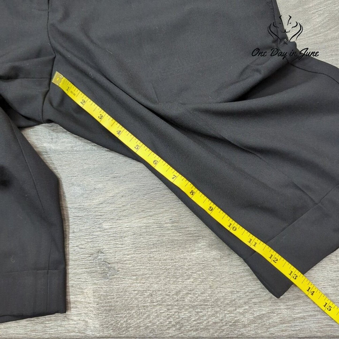 The Limited Black Collection Drew Fit Shorts Size 8