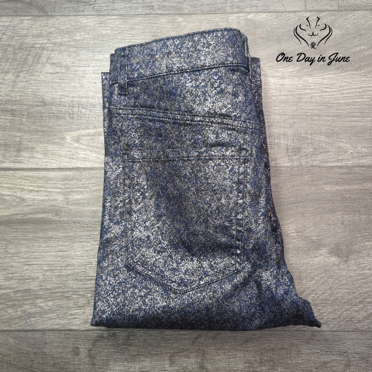 Express Slim Super High Rise Metallic Coated Jeans Blue Silver Size 6