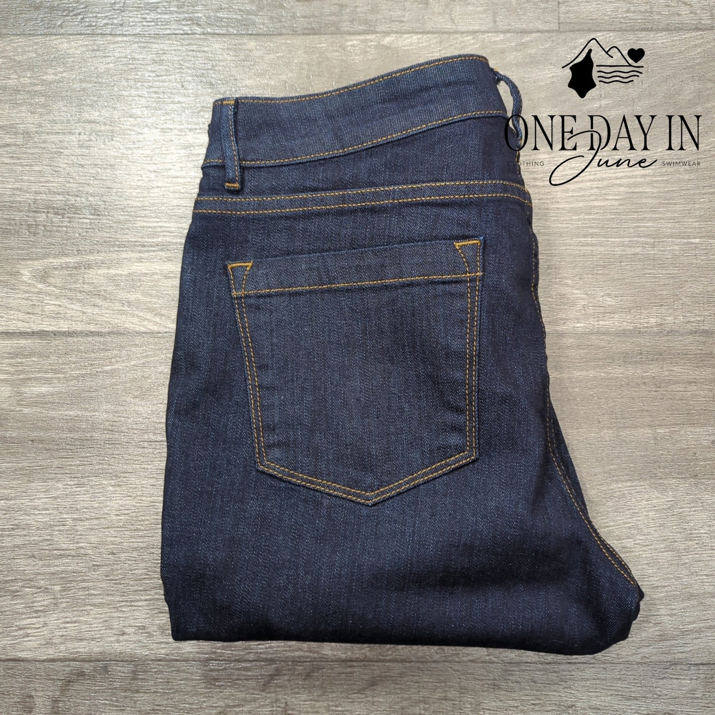 Ann Mashburn Flare Cropped Jeans Size 10 (30)