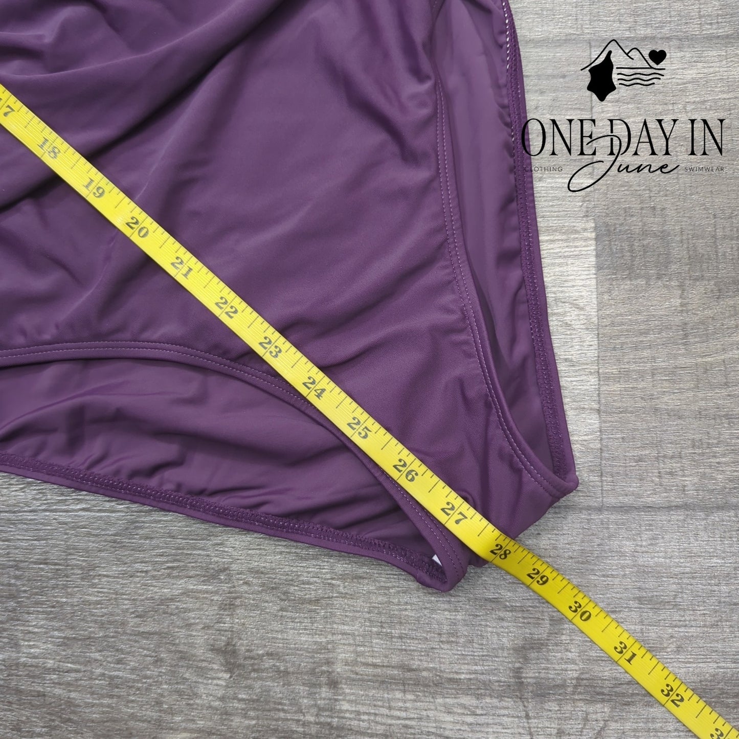 Cupshe Cross Front Keyhole One Piece Swimsuit Size XL
