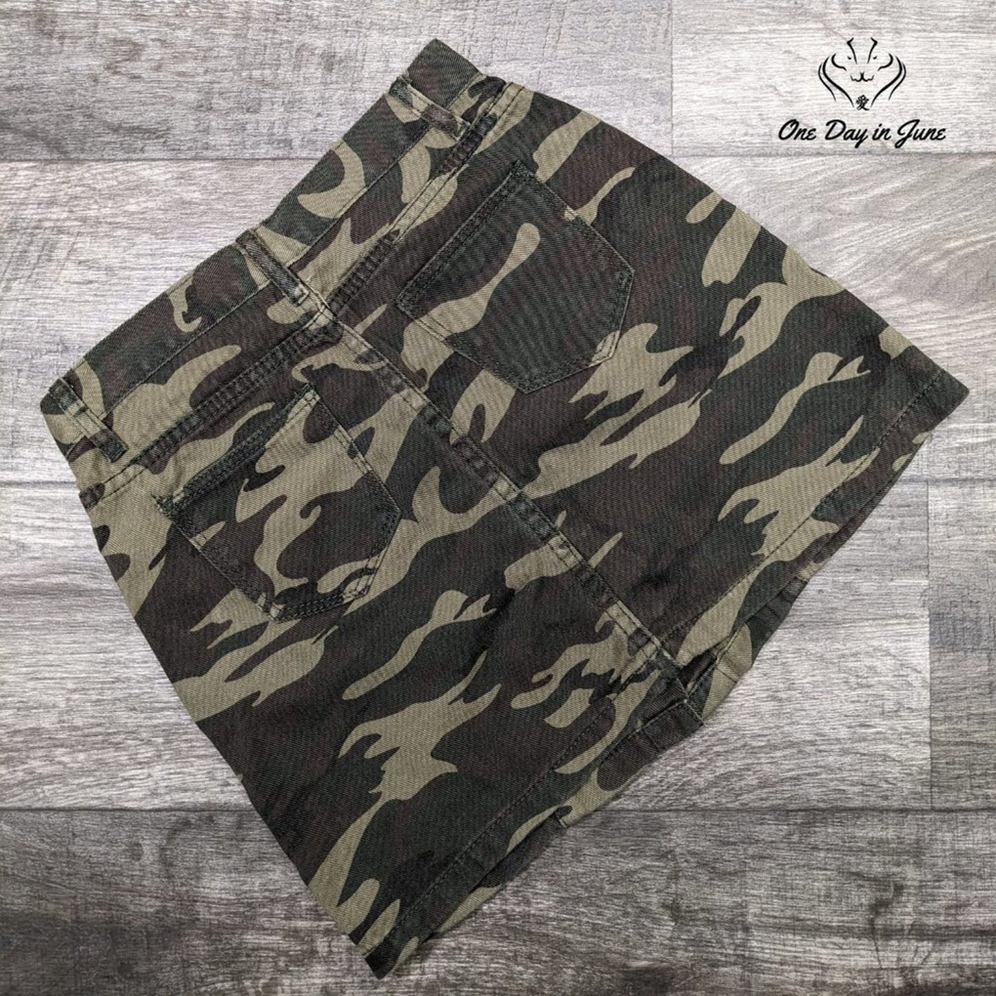 D&D Denim Camoflage Button Front Denim Mini Skirt Size S