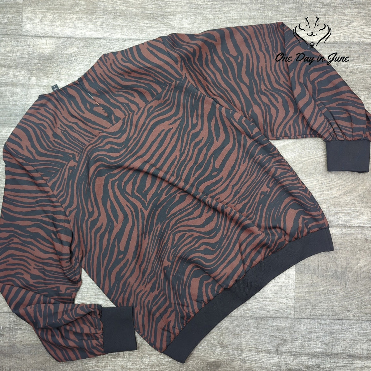 Express Zebra Print Shoulder Pad Long Sleeve Blouse Brown Black NWT Size M