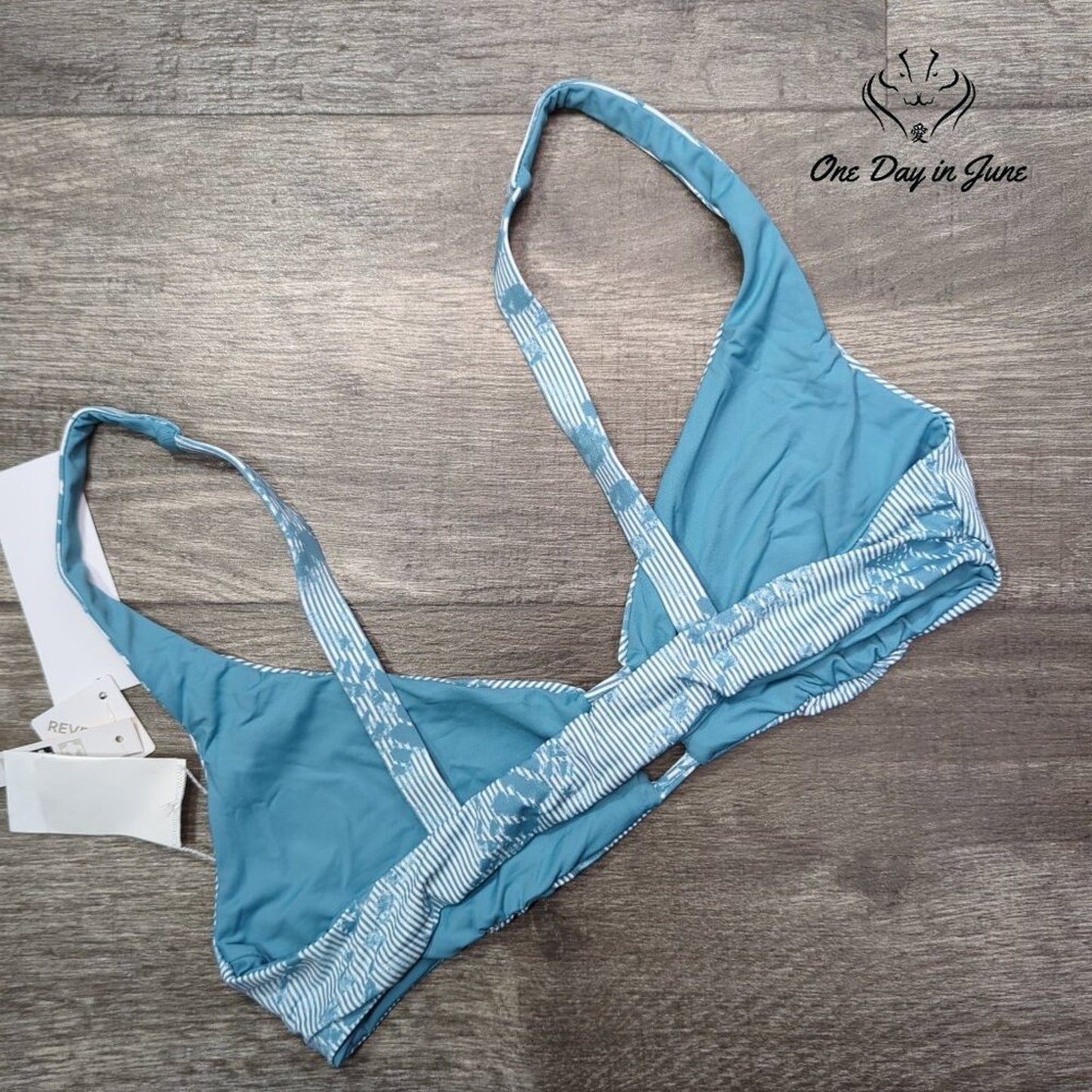 Roxy Sea & Waves Reversible Bikini Top Blue Tie Dye Stripe NWT Size L