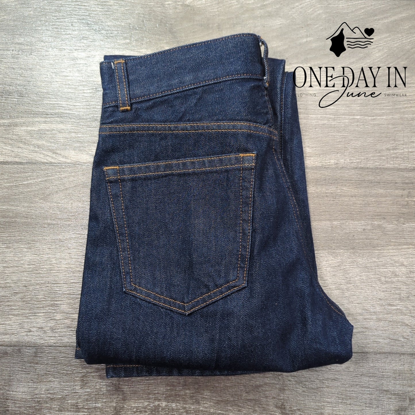 Madewell Petite The Vintage Flare Jeans Size 2P (26P)