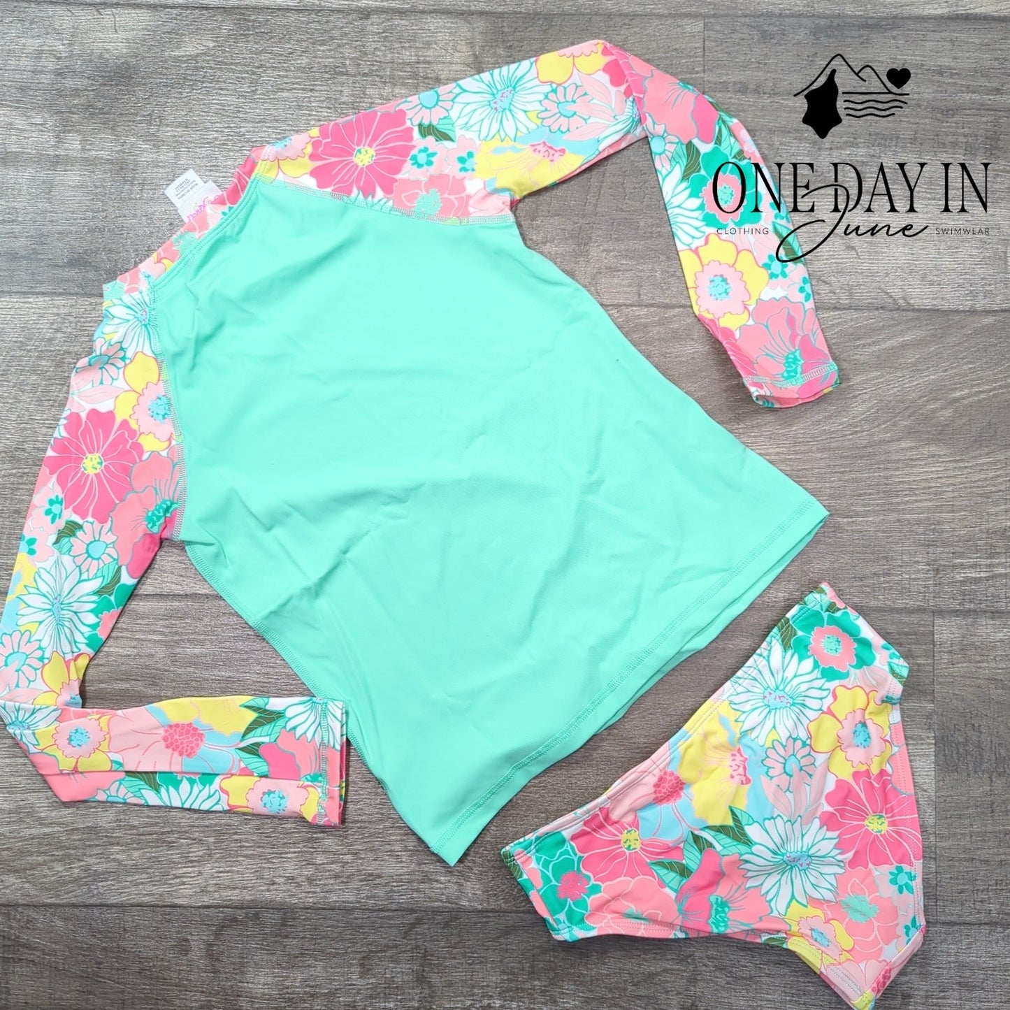 Kanu Surf Rashguard Bikini Swimsuit Size 10