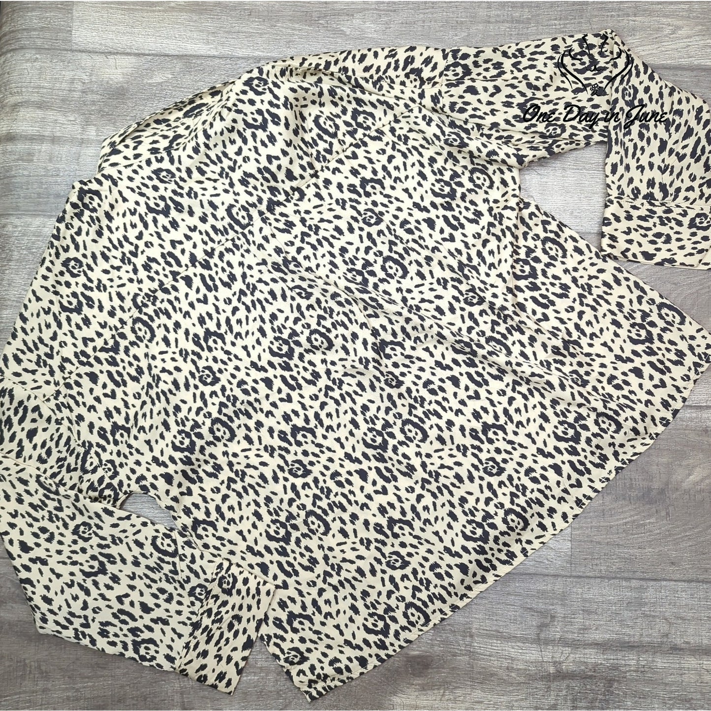 Ascot and Hart Long Sleeve Button Down Top Size XL