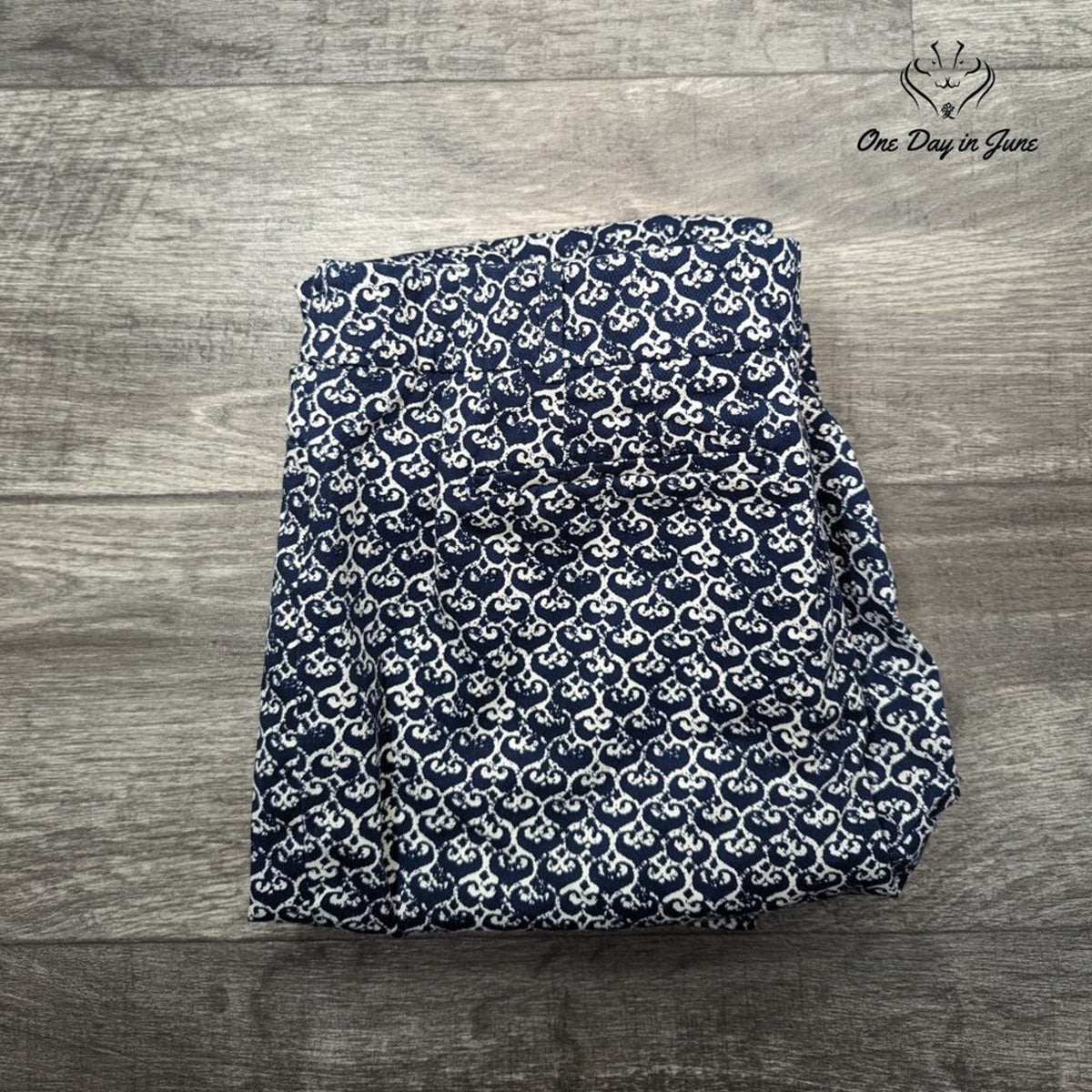 Talbots Petites The Perfect Crop Pants Navy Blue White Paisley Print Size 14P