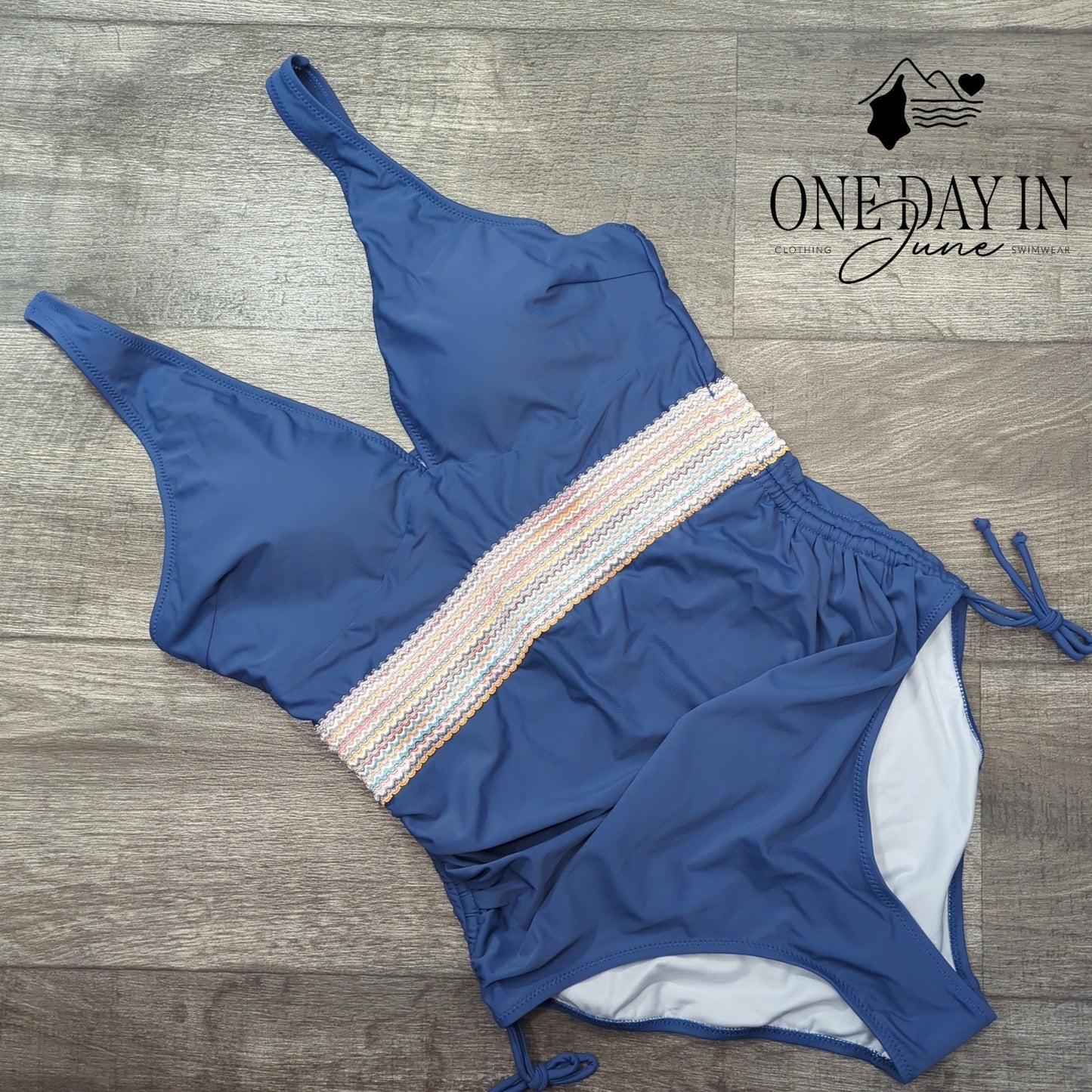 Blooming Jelly V Front Cinched Side One Piece Swimsuit Size L