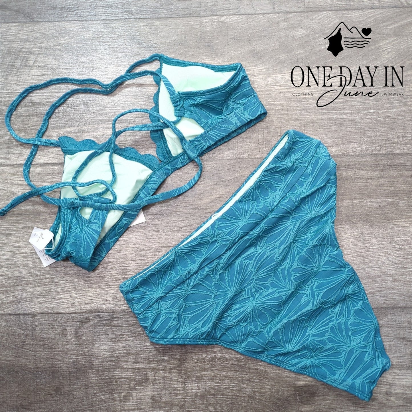 Cupshe Scallop Textured High Waist Bikini Swimsuit Size S