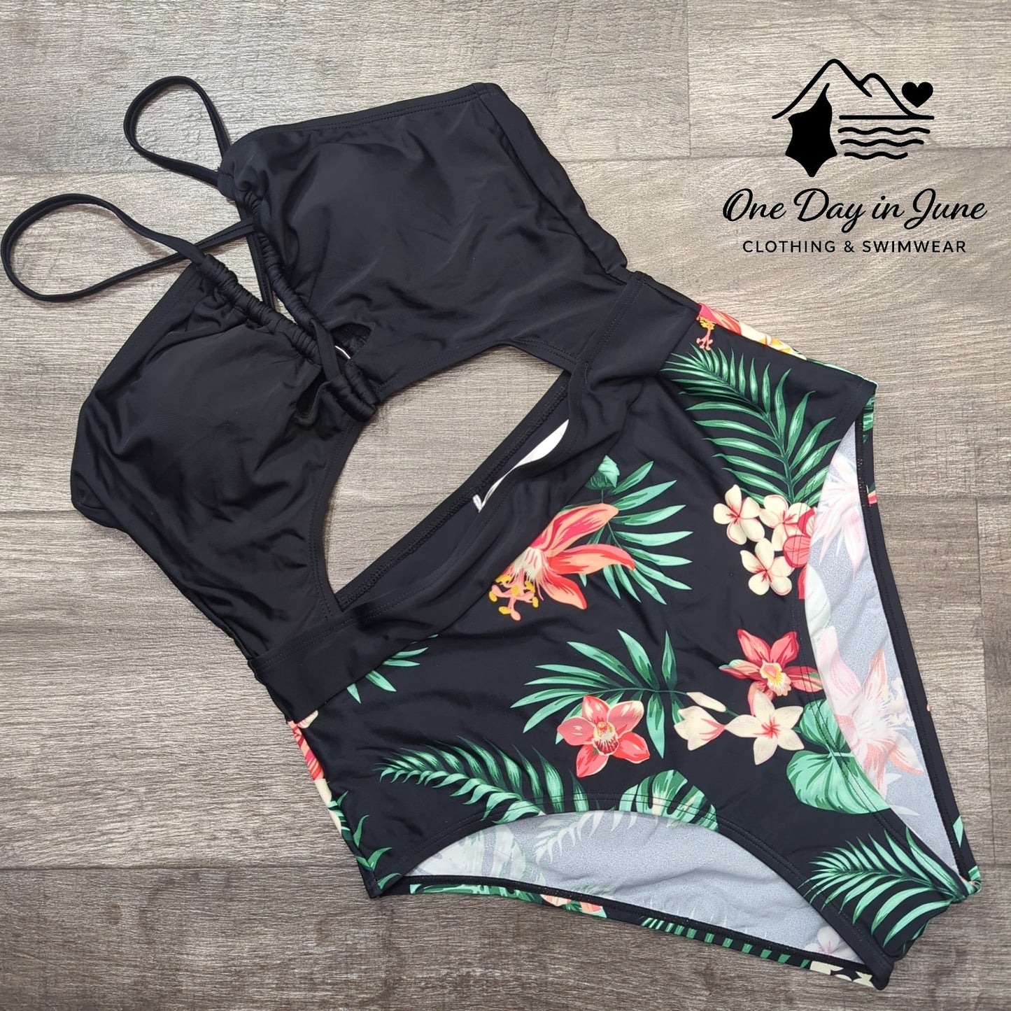 Cupshe Cut Out One Piece Swimsuit Size M