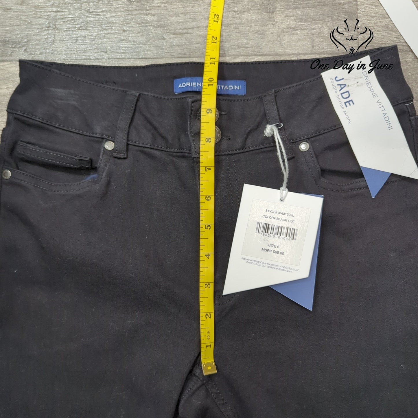 Adrienne Vittadini Jade Double Button Skinny Jeans Size 6